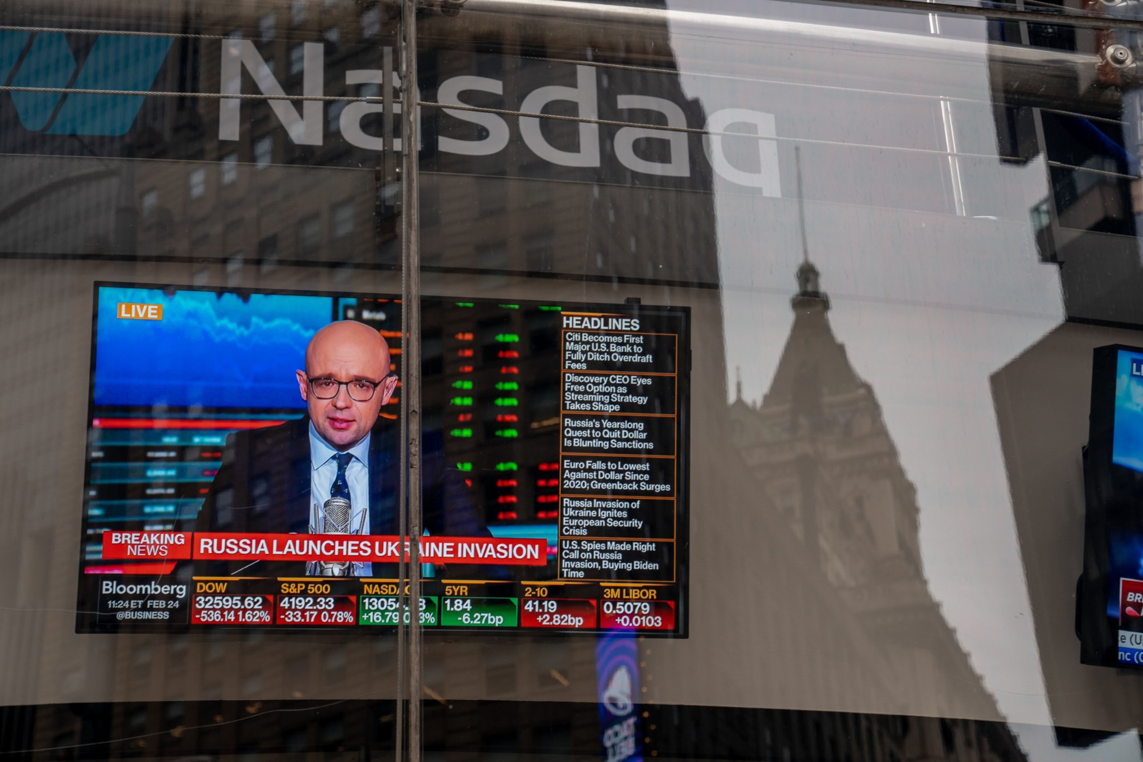 Russia's Ukraine invasion ramps up volatility fears for already skittish investors - Vimarsana News