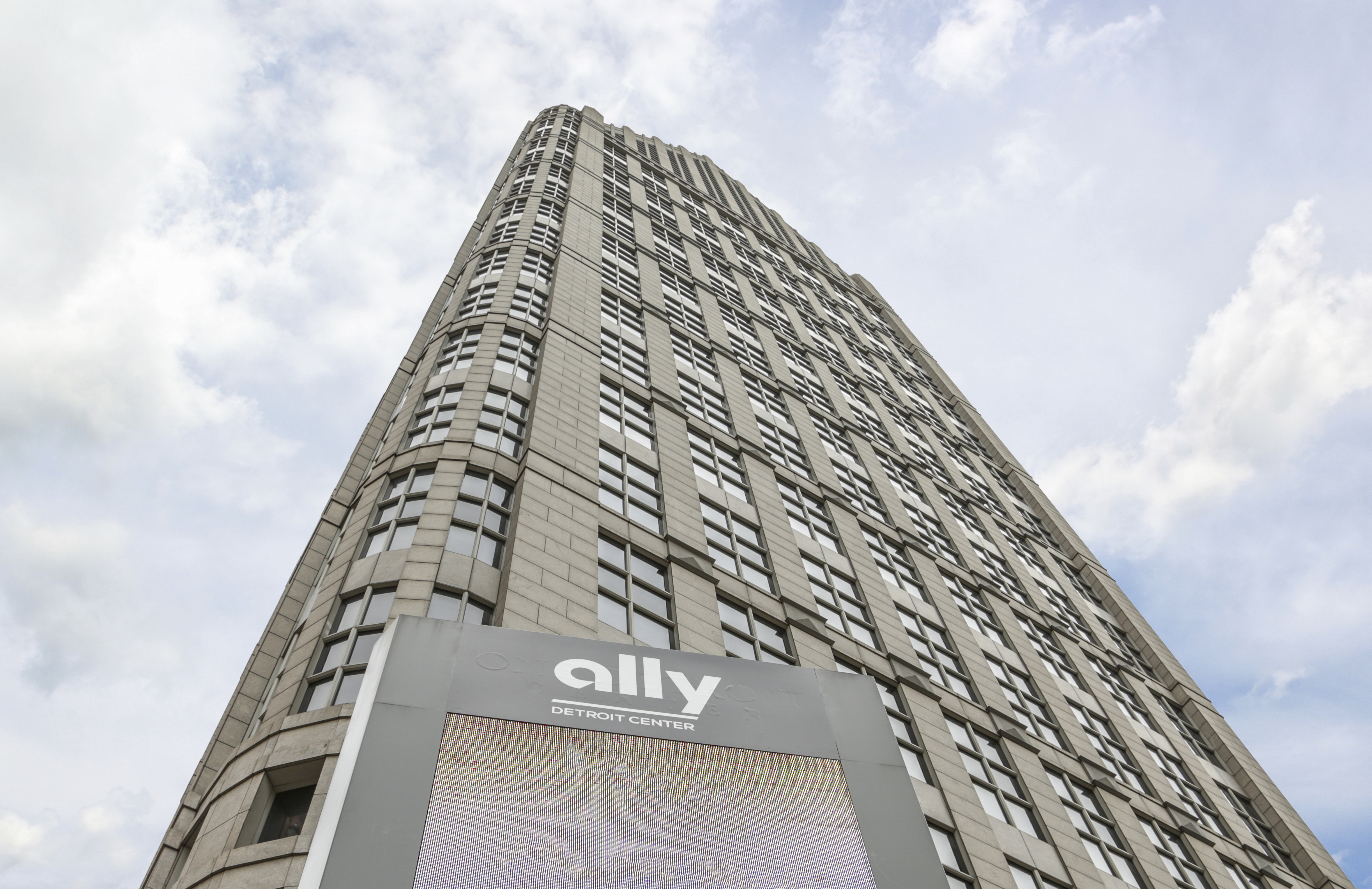 Ally's charge-offs rise but execs still see 'very attractive' auto market - Vimarsana News
