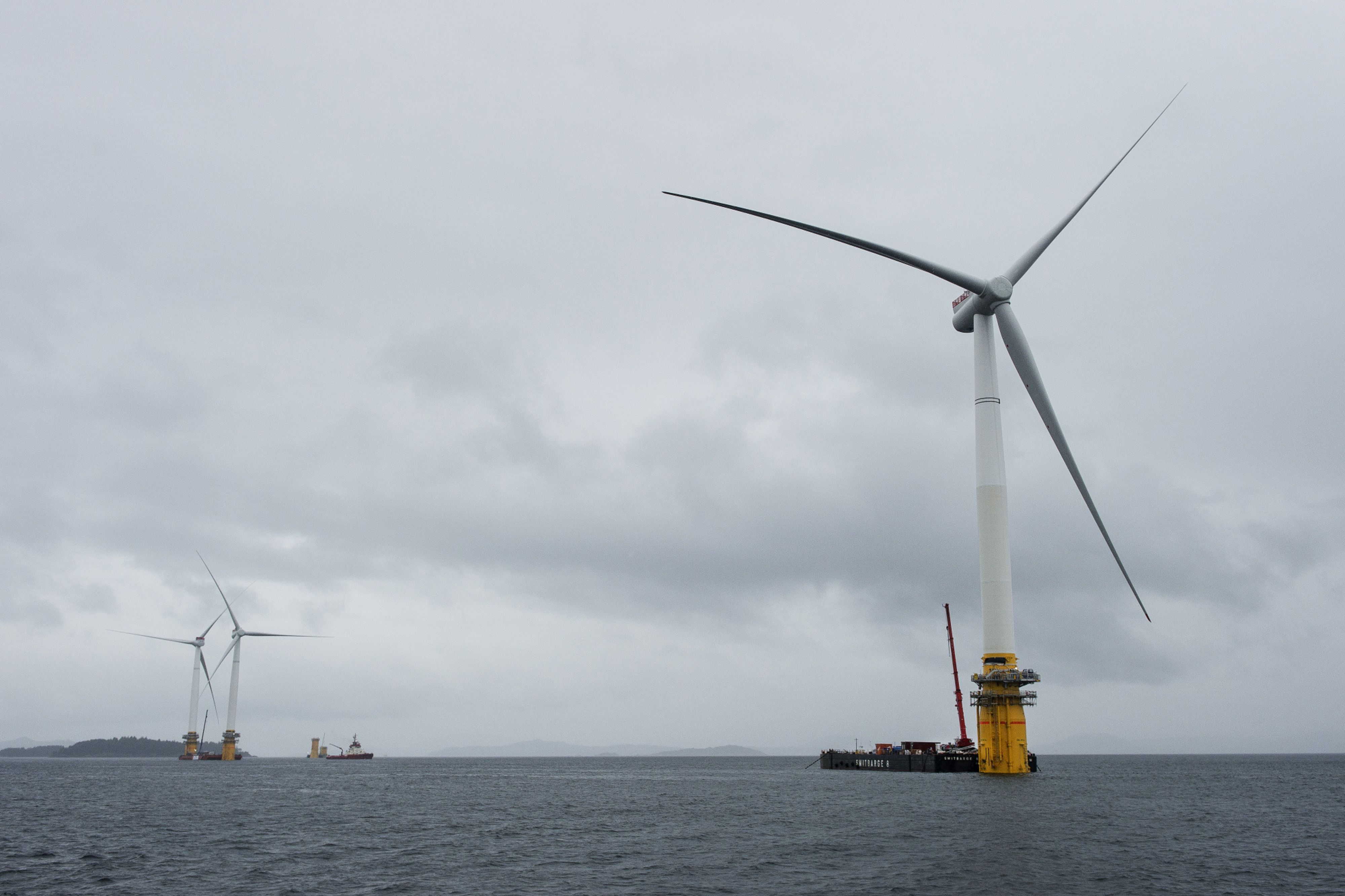 California wades into offshore wind - Vimarsana News