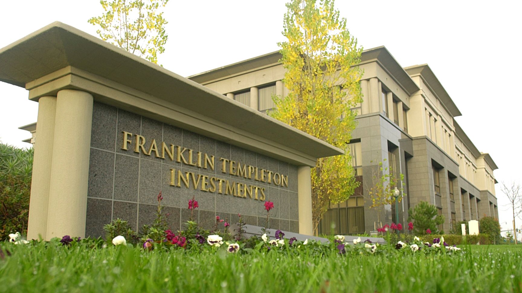 Mutual fund giant Franklin Templeton joins shift to low-cost ETFs - Vimarsana News