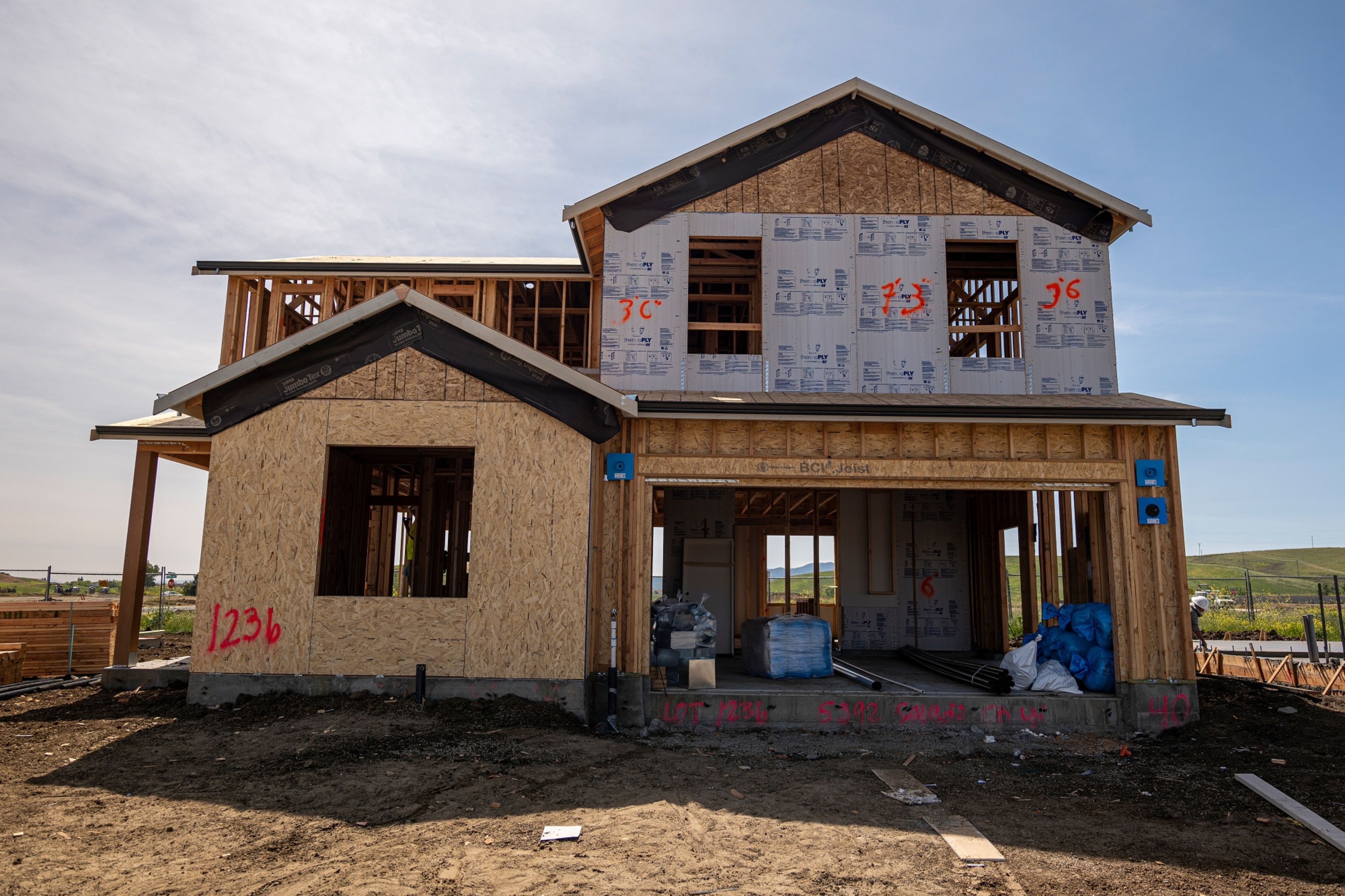 U.S. homebuilders urge Biden to help cut costs for market in 'extreme duress' - Vimarsana News