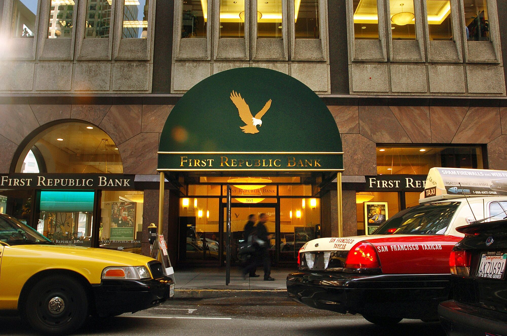 JPMorgan buys First Republic's sizable muni book, SVB's holdings struggle - Vimarsana News