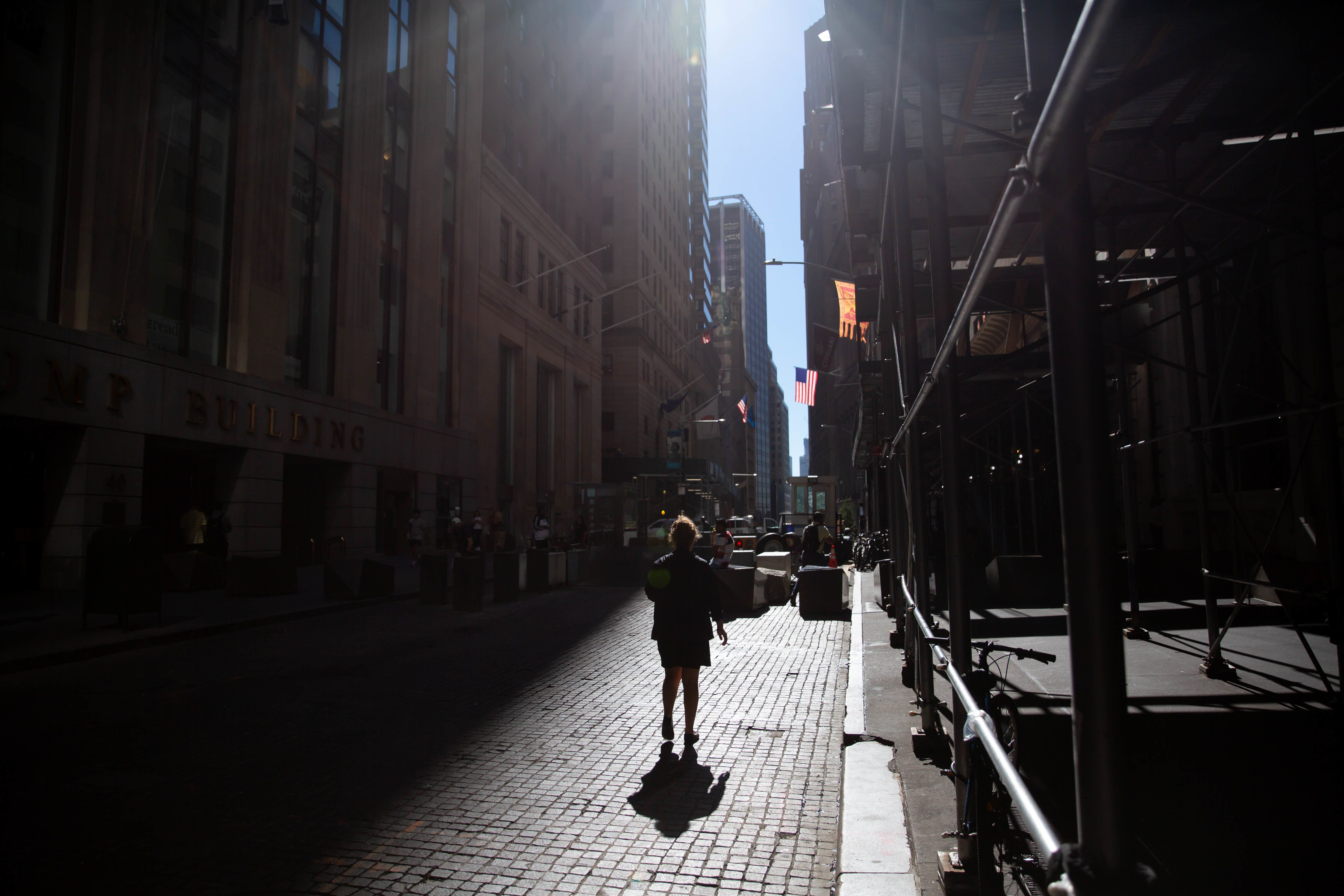 Wall Street touts a 'buy MBS, sell credit' trade on Fed bets - Vimarsana News