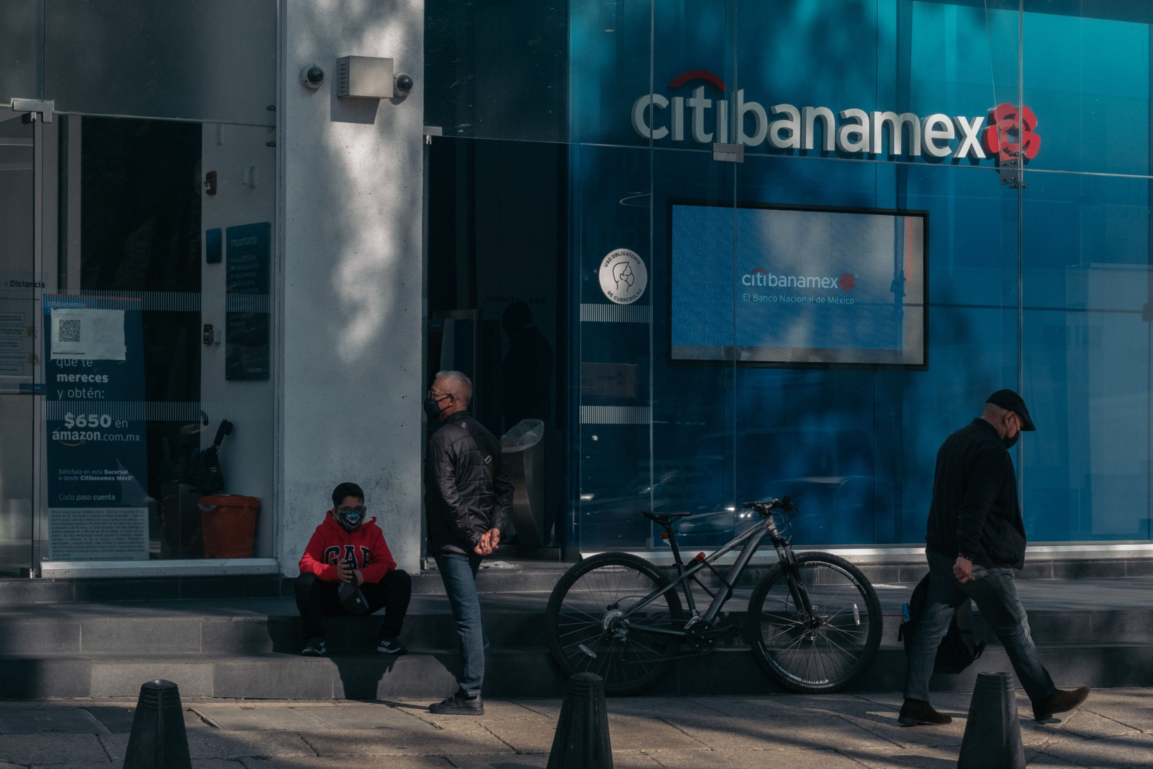 Slim, Larrea join Santander, Banorte in bids for Citi's Banamex - Vimarsana News