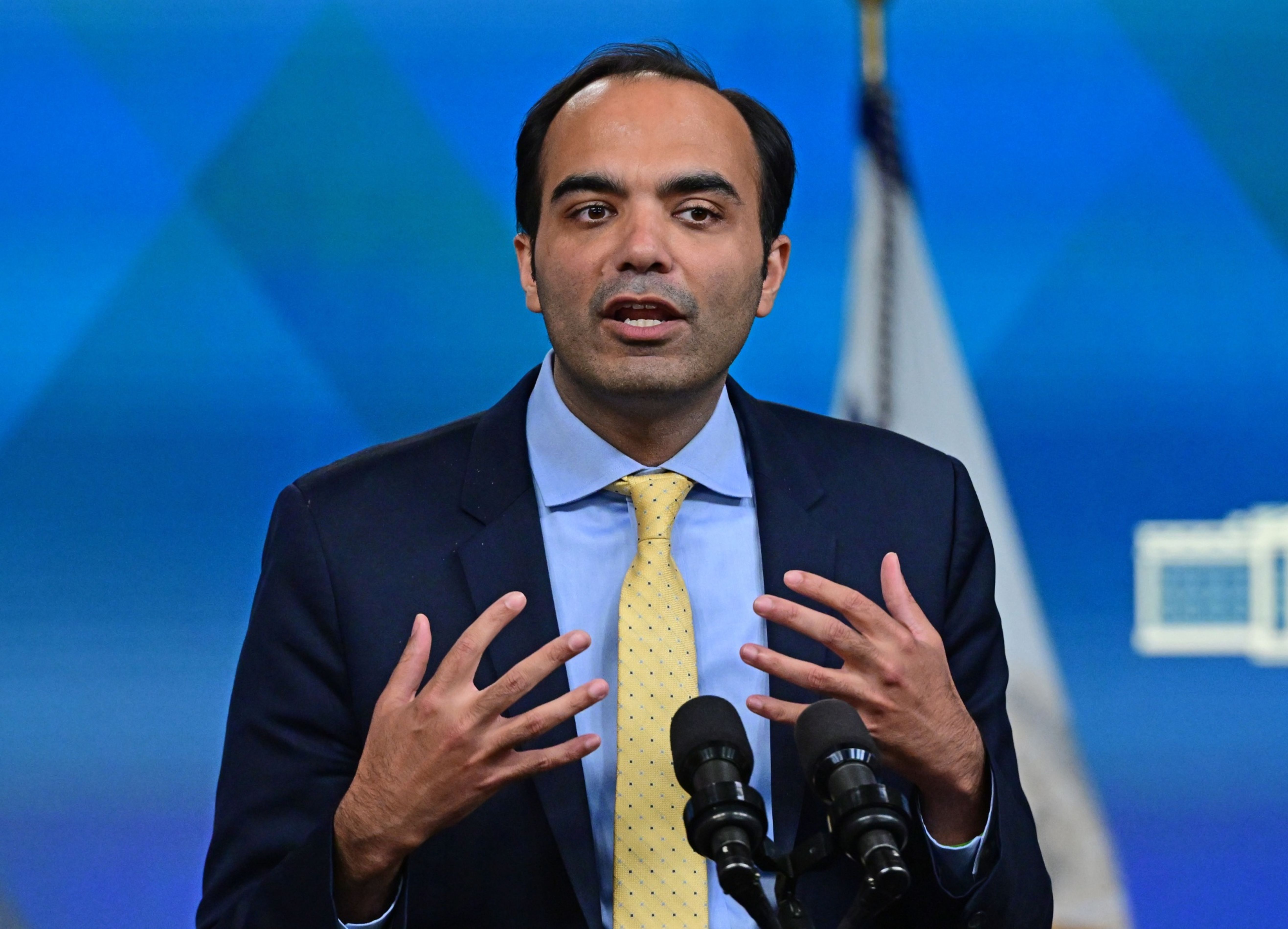 CFPB plans rule next year to toughen caps on credit card late fees - Vimarsana News