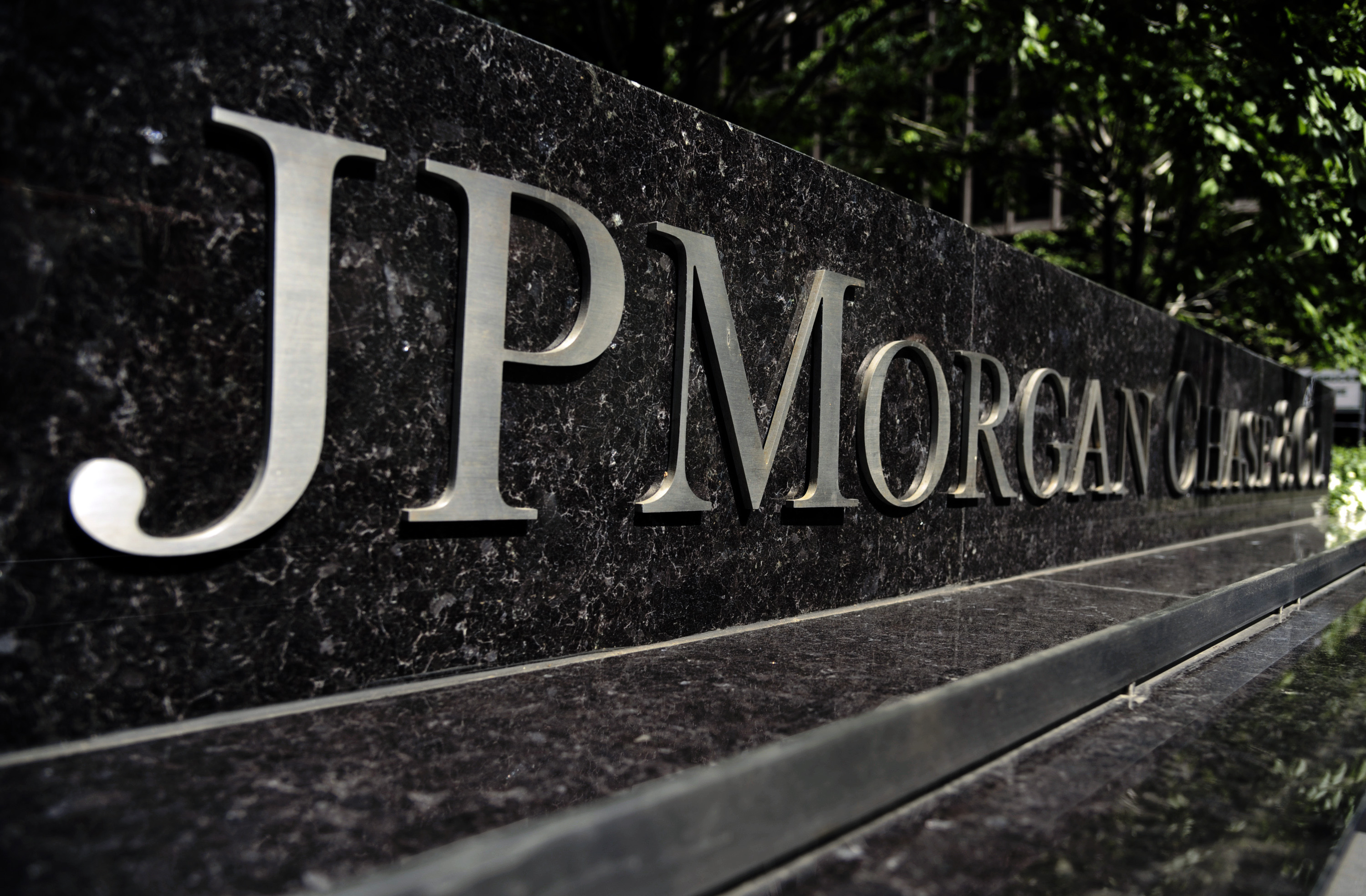 J.P. Morgan loses restraining order request for Wells Fargo Advisor - Vimarsana News