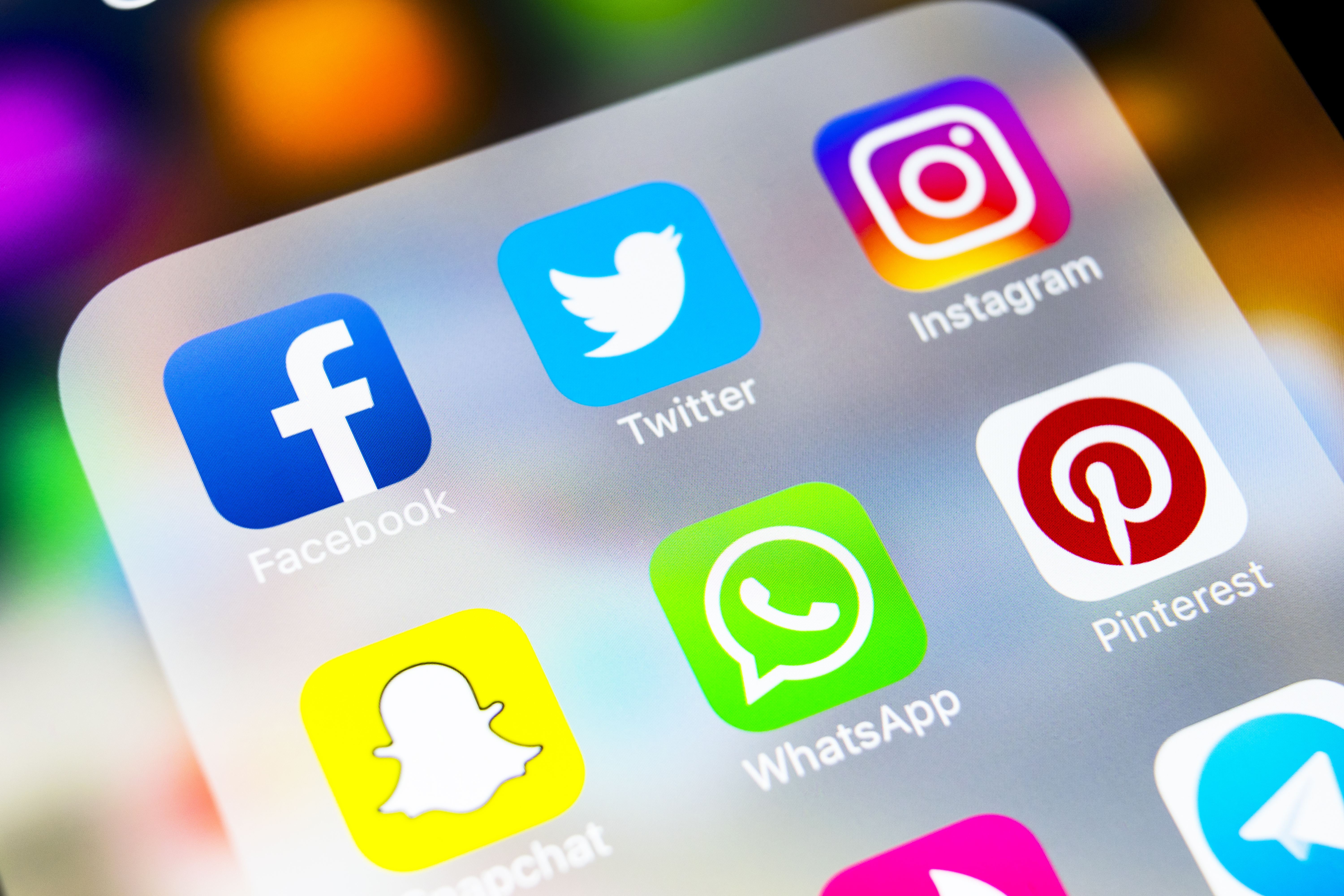 Why advisors need to get more personal, educational on social media - Vimarsana News