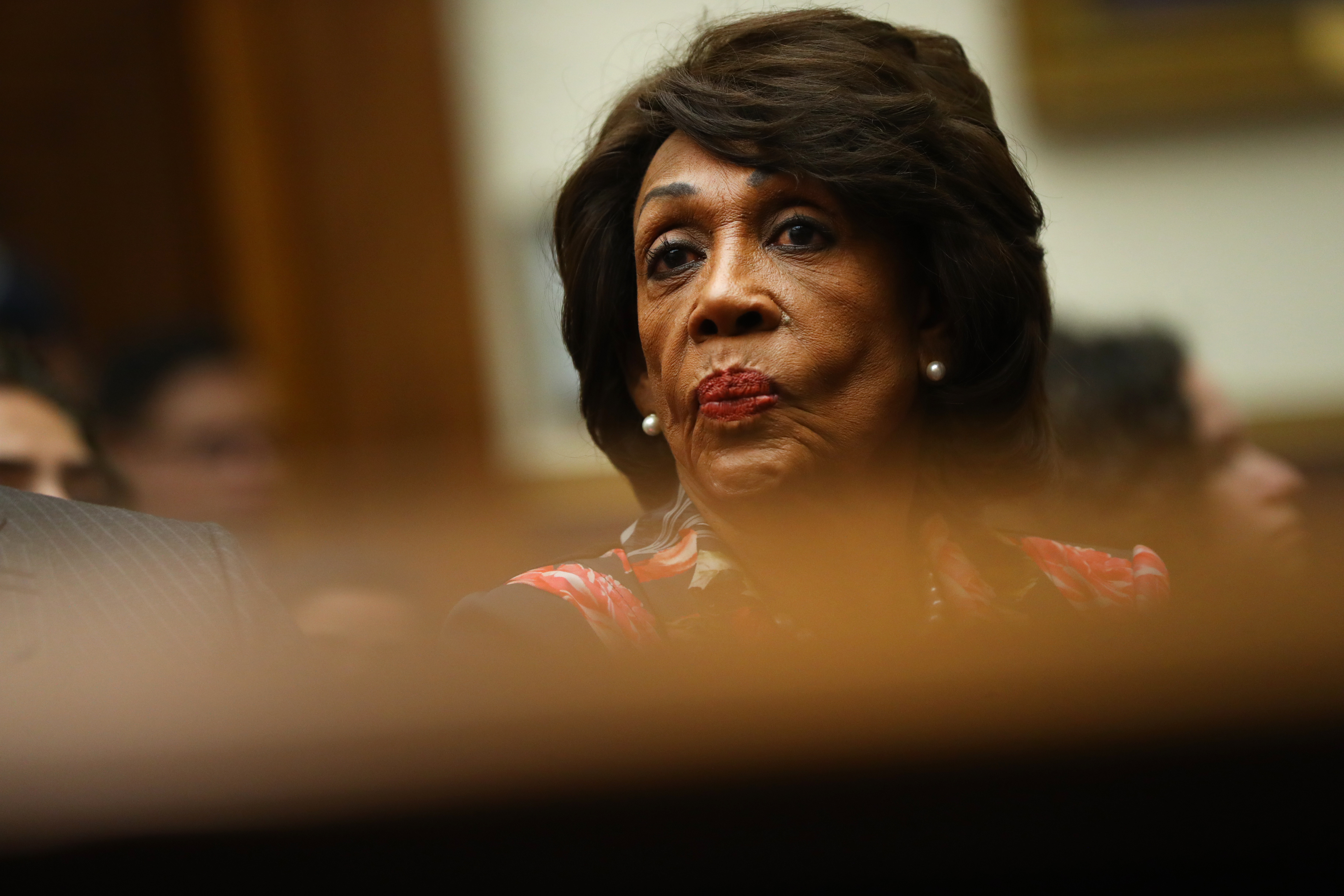 Waters requests 'detailed information' on U.S. banks' exit from Russia - Vimarsana News