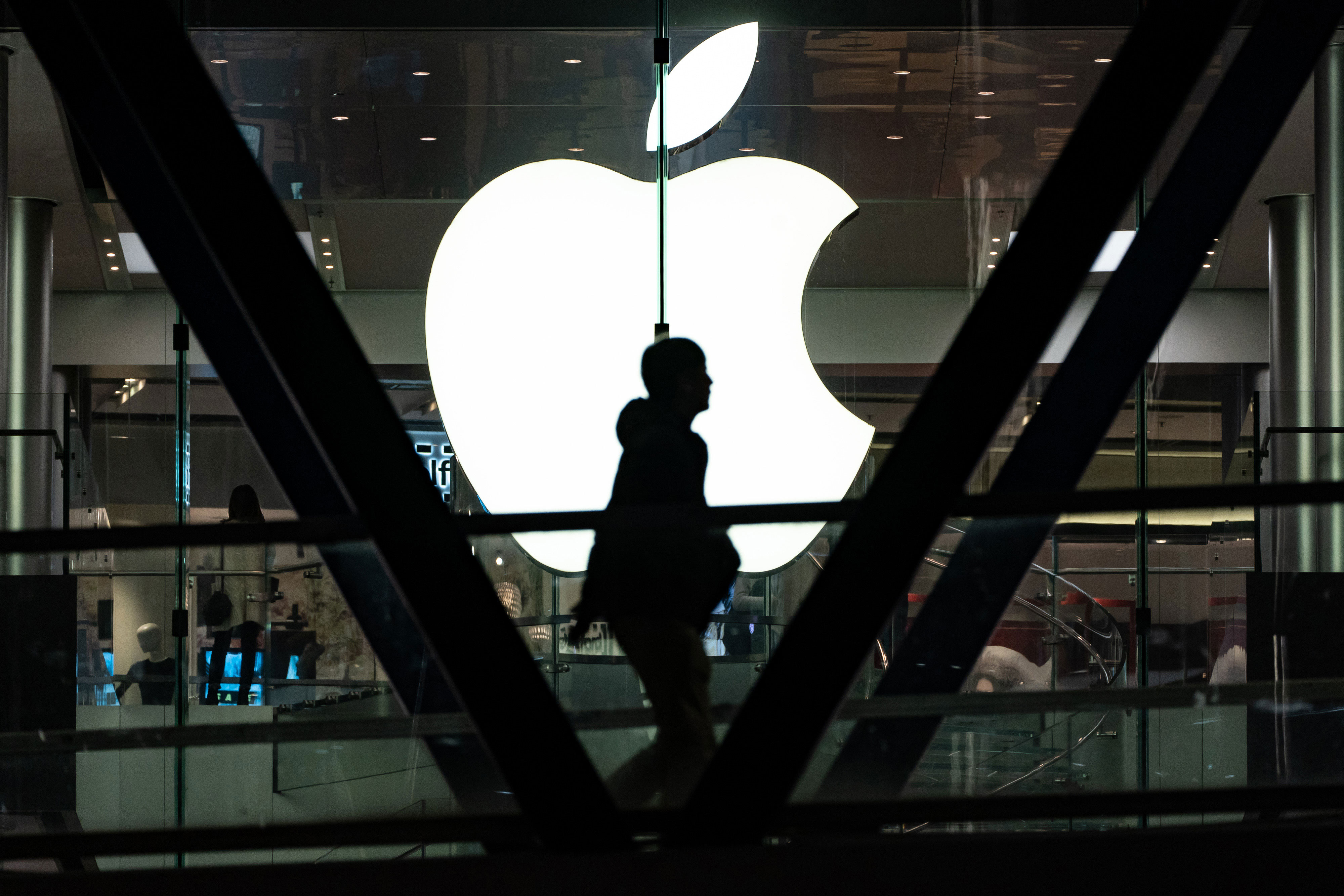 How Apple's battle with Epic Games cracks a door for payment facilitators | PaymentsSource - Vimarsana News
