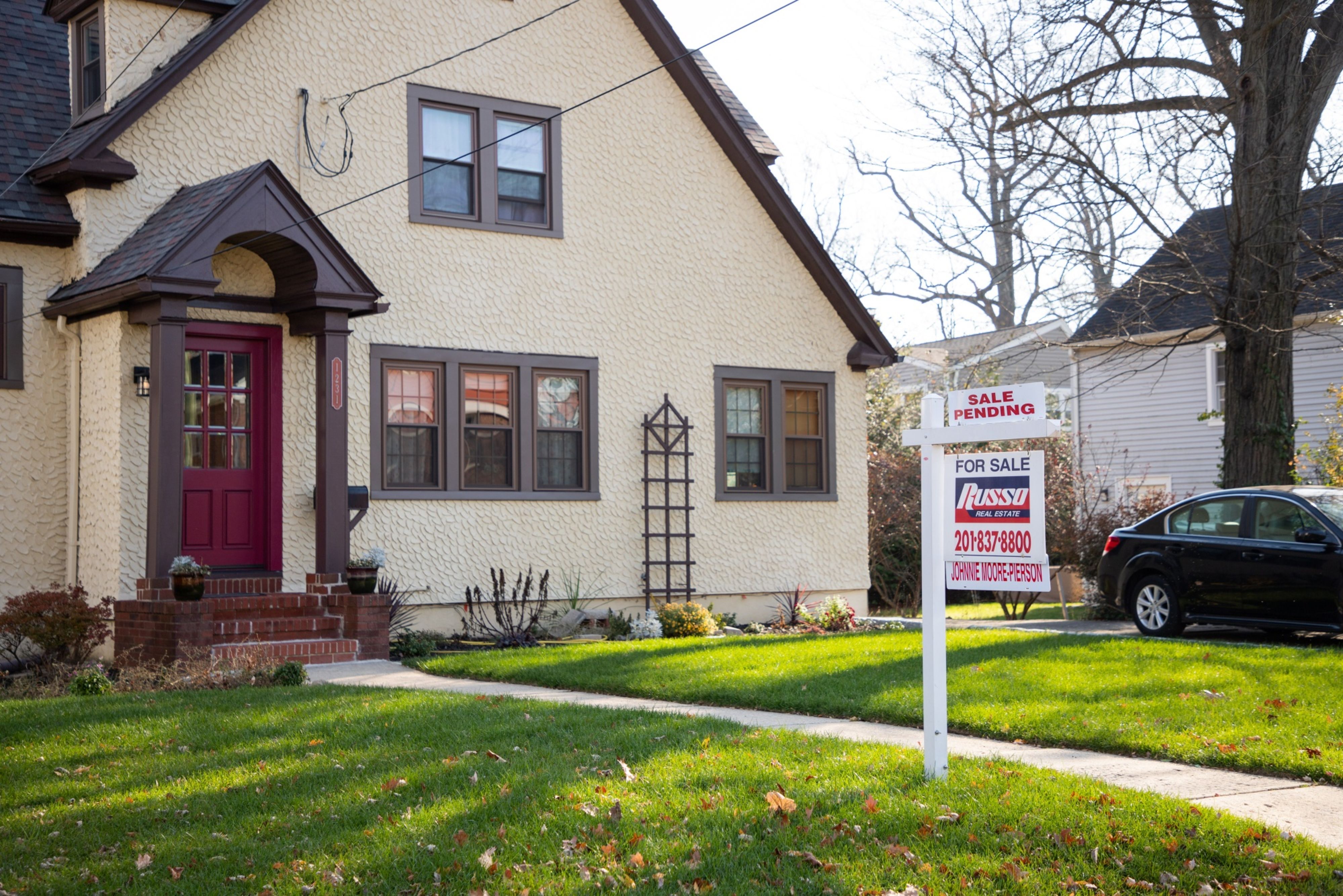 U.S. housing enters deep freeze with sellers and buyers sidelined - Vimarsana News