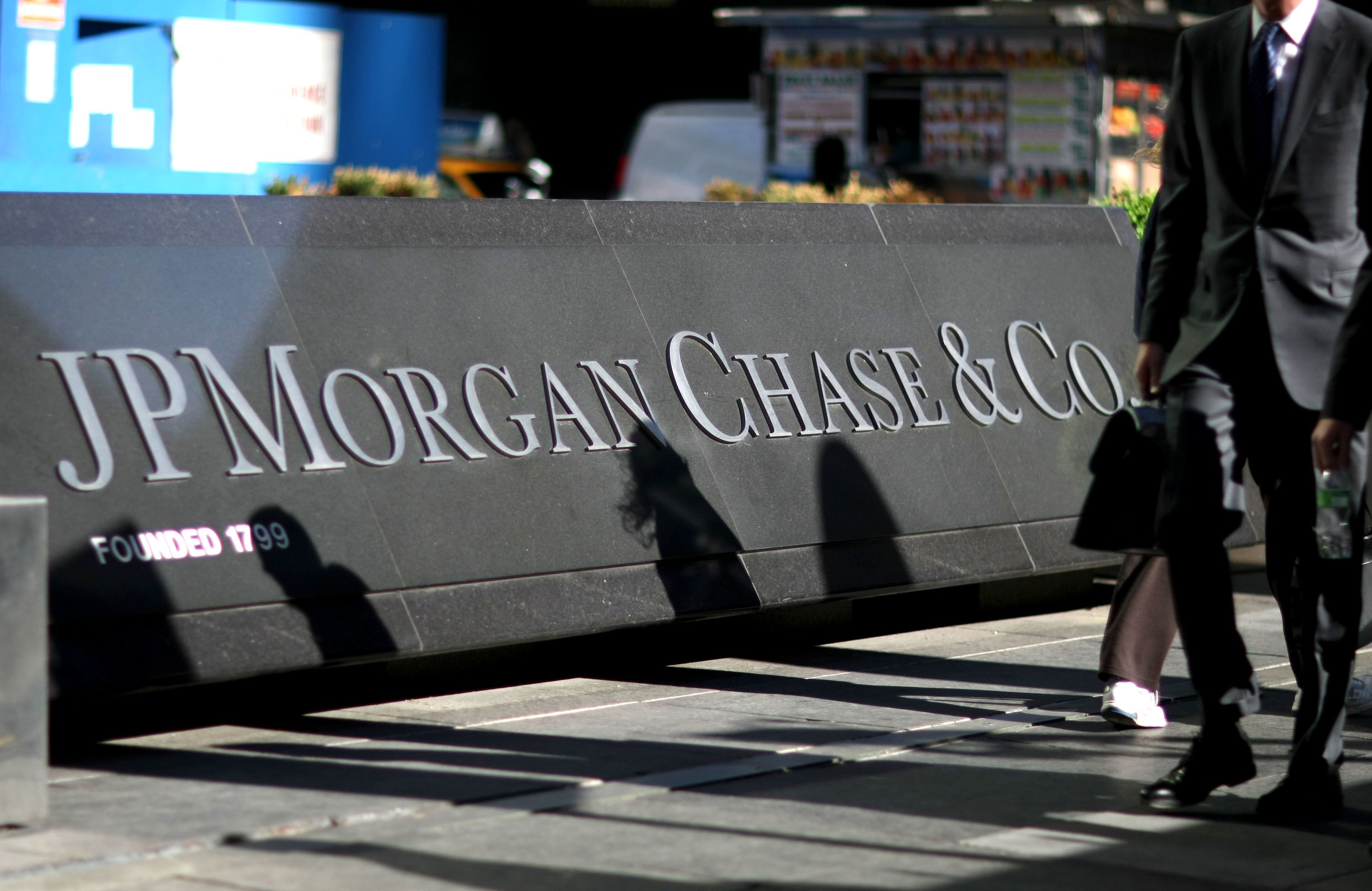 JPMorgan executes its first DeFi trade using public blockchain - Vimarsana News