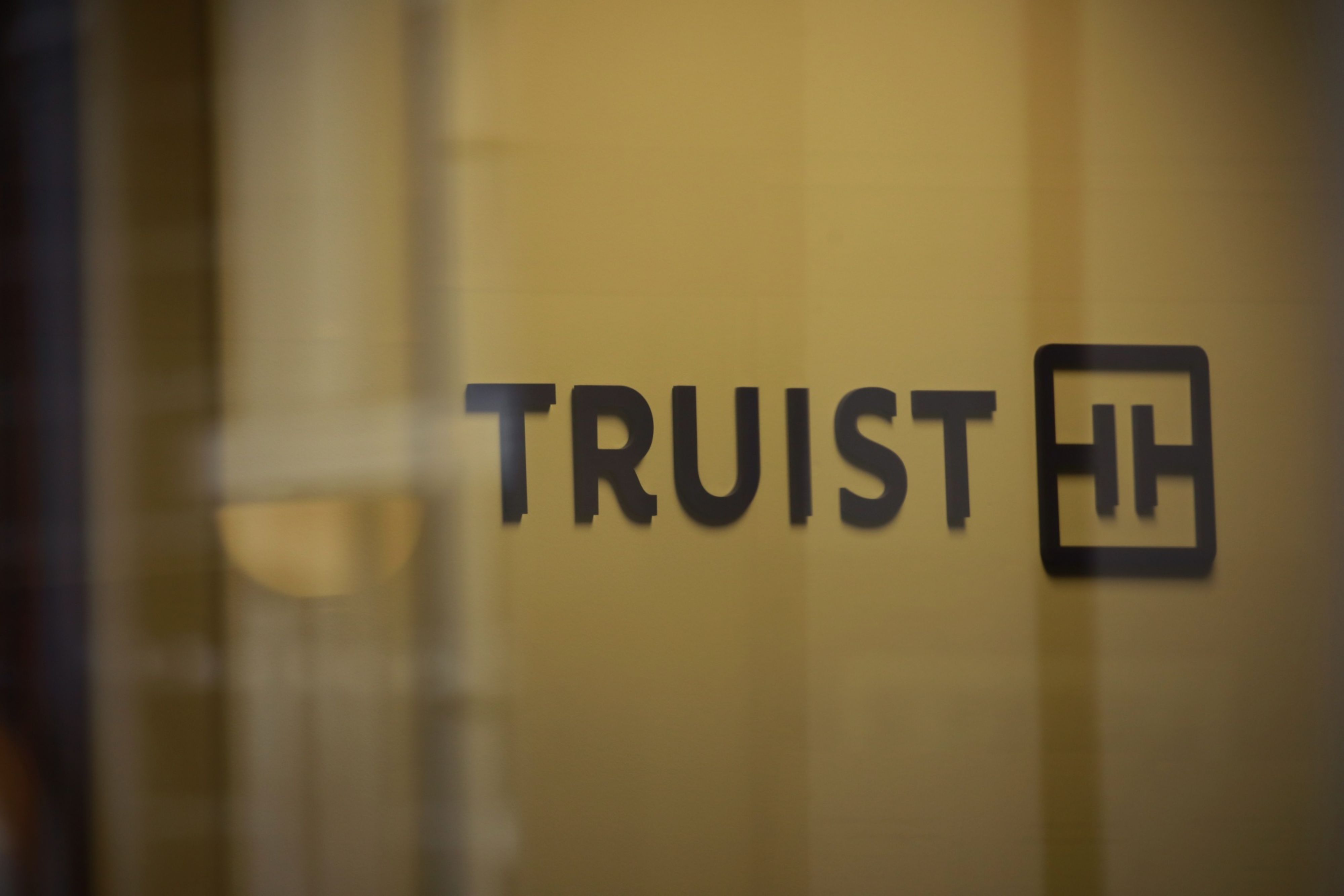 Truist reckons with customer backlash after integration snags - Vimarsana News