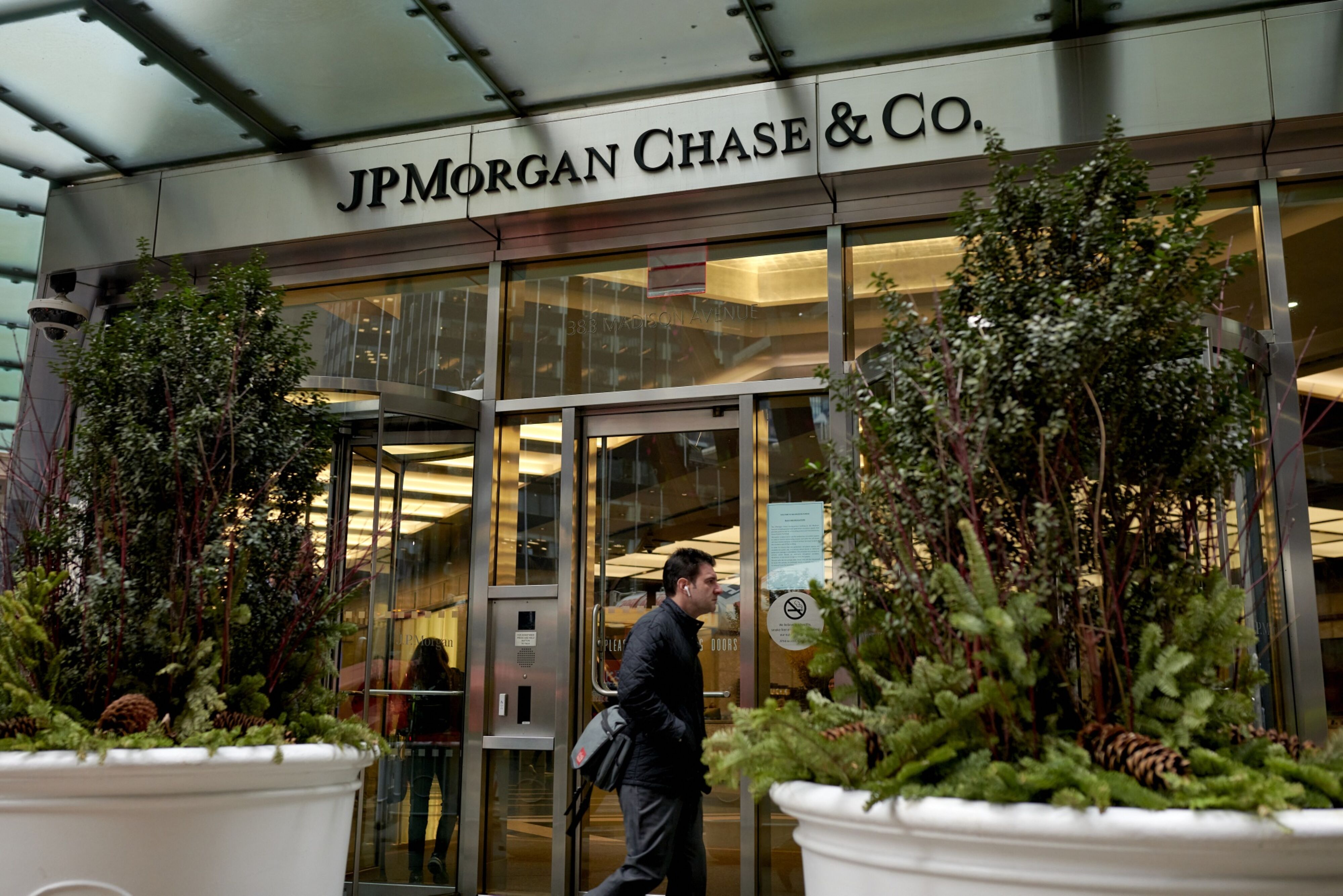 JPMorgan boosts net interest outlook on First Republic deal - Vimarsana News