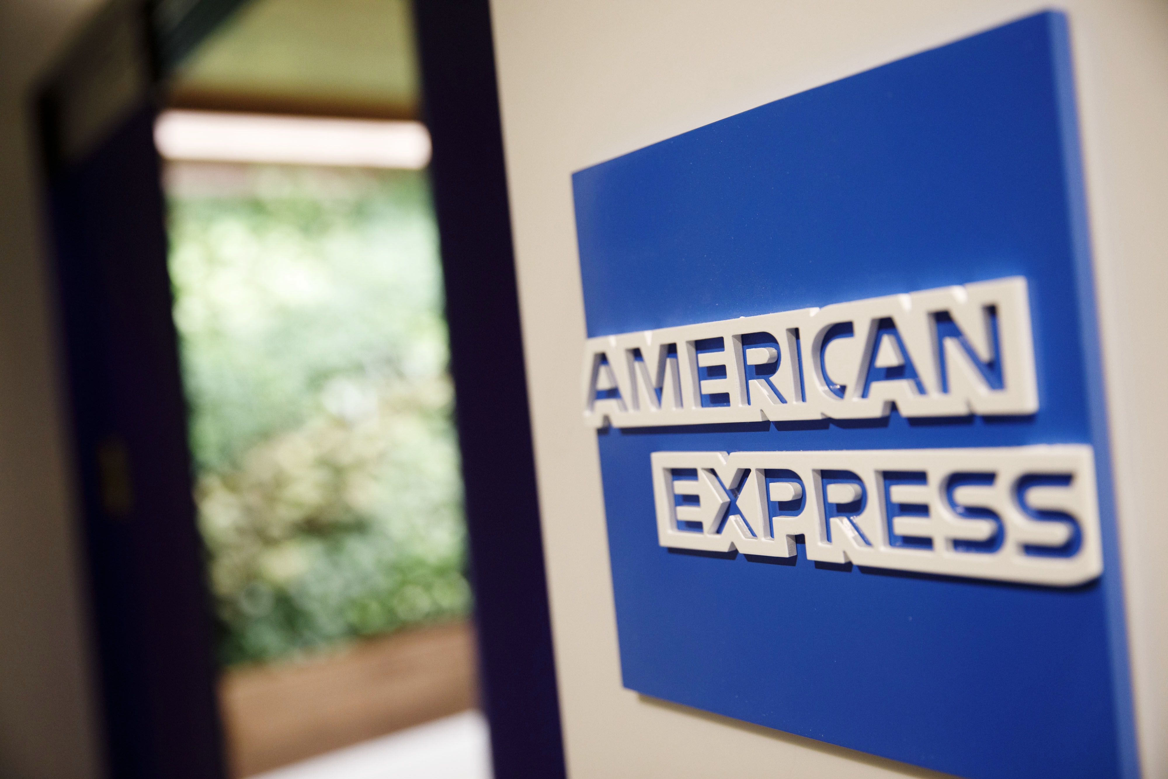 American Express is ending COVID vaccine requirement for offices in November - Vimarsana News