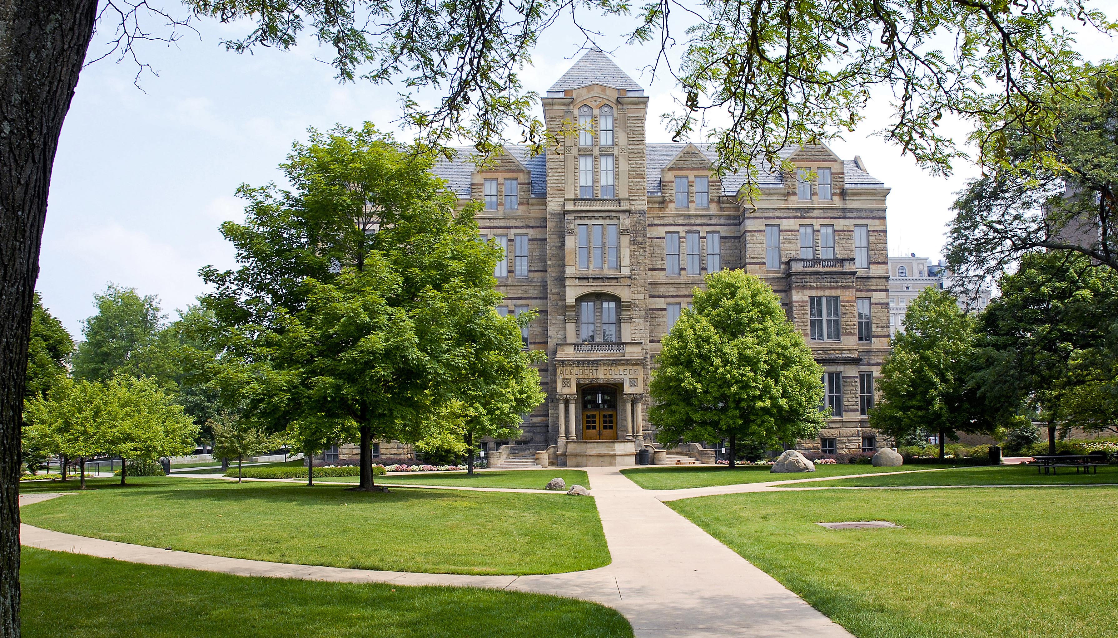Case Western Reserve joins century bond club as interest rates rise - Vimarsana News