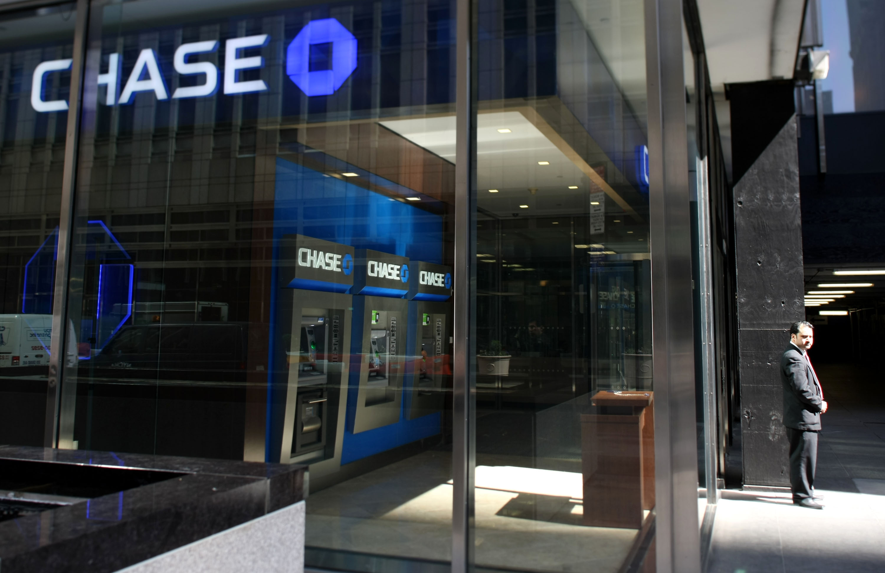 JPMorgan Chase moving retail bank's core system to cloud - Vimarsana News