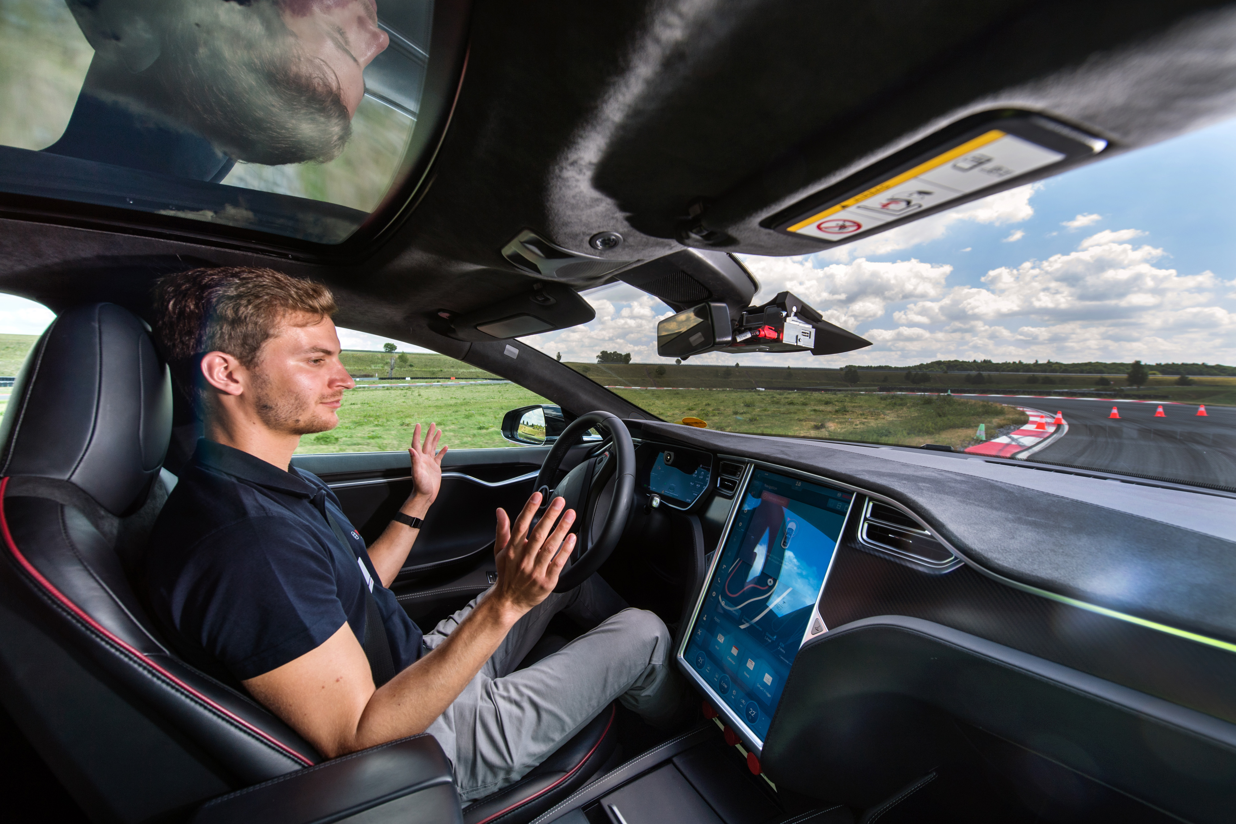 Digital solutions reduce distracted driving - Vimarsana News