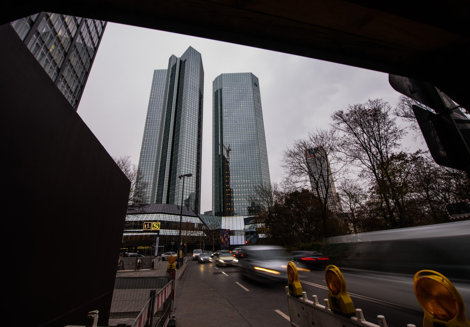 Deutsche Bank, ICAP sued as Warburg seeks to recoup tax bill - Vimarsana News