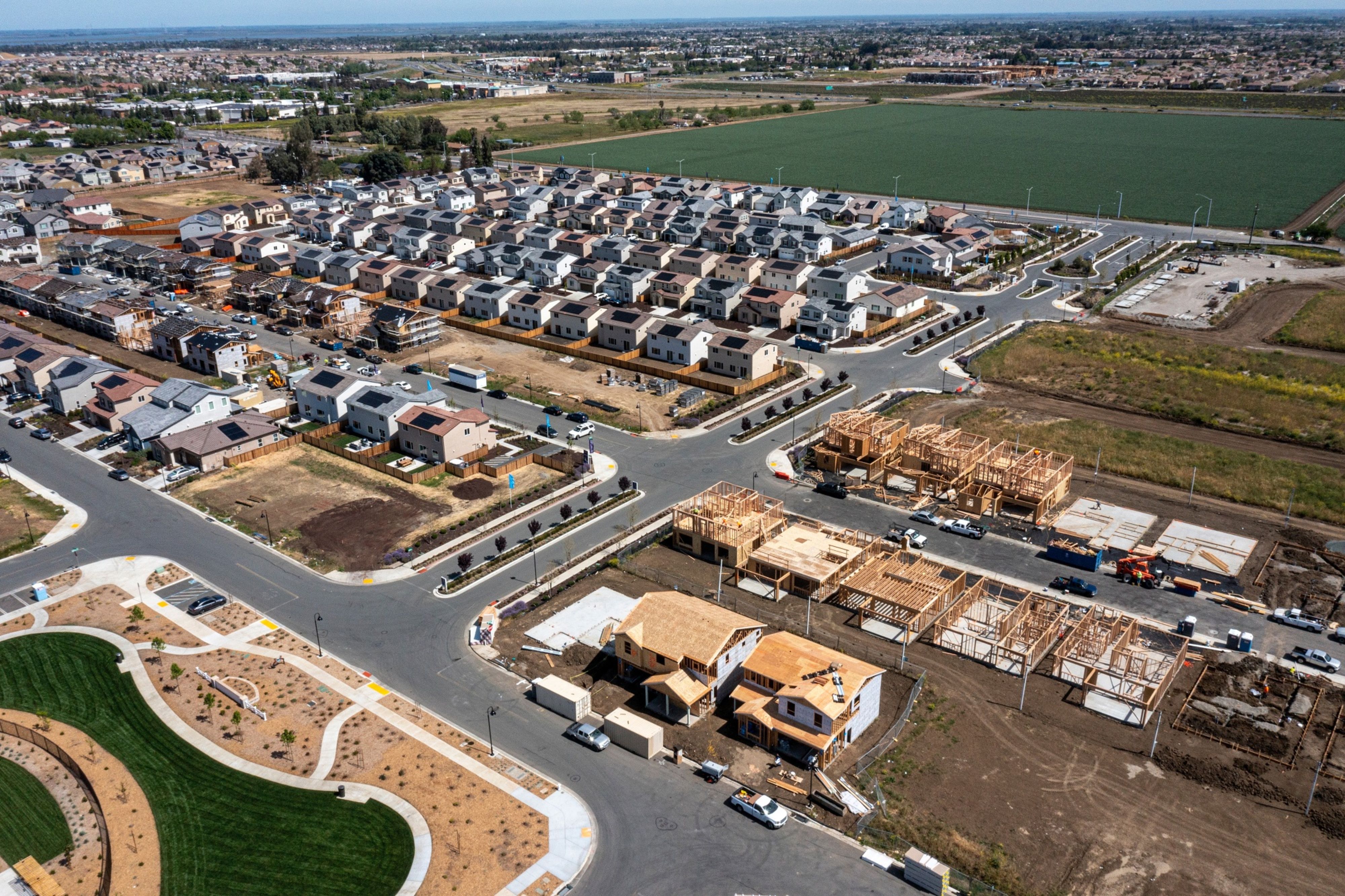 Housing bubble concerns persist but this is no '08 crash, experts say - Vimarsana News