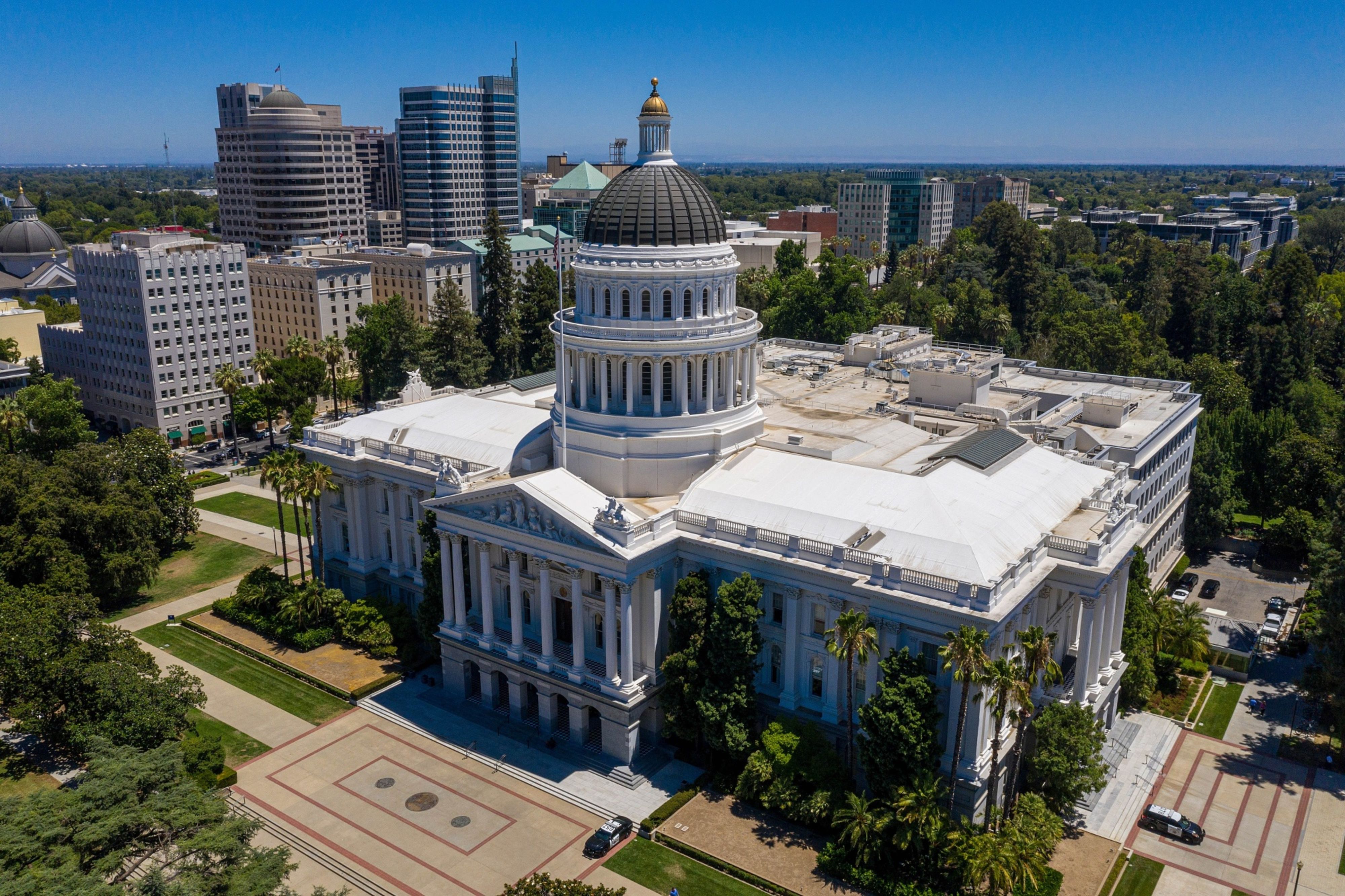 California lawmakers ask FDIC to cut off high-cost consumer lenders - Vimarsana News