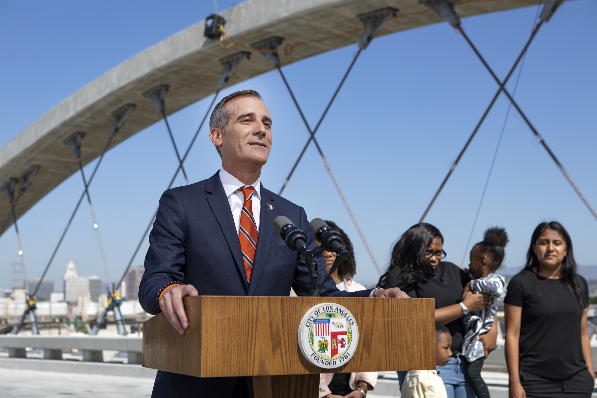 Los Angeles mayor signals priorities for his final budget - Vimarsana News