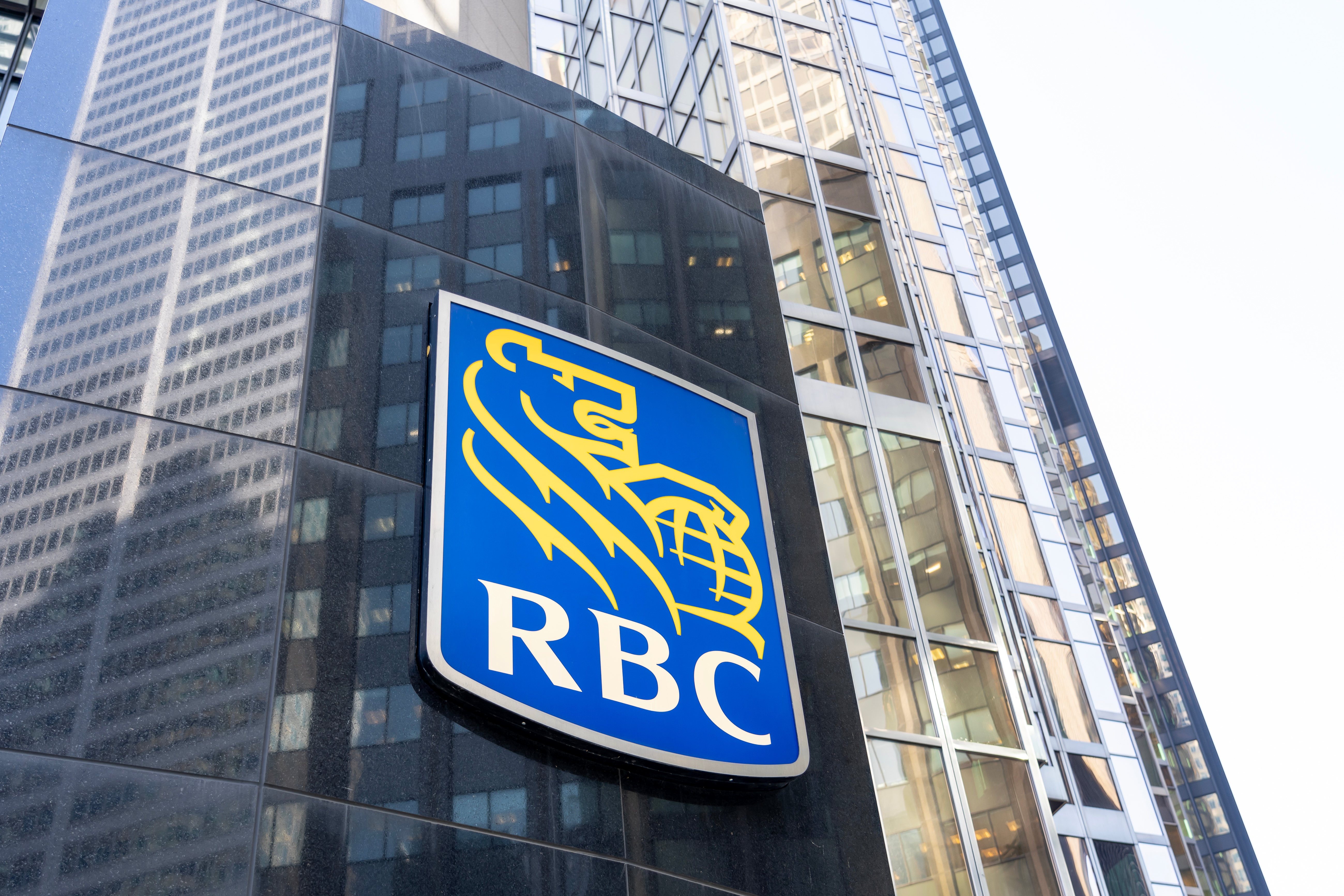 RBC hires $1B team as faltering First Republic bleeds advisors - Vimarsana News