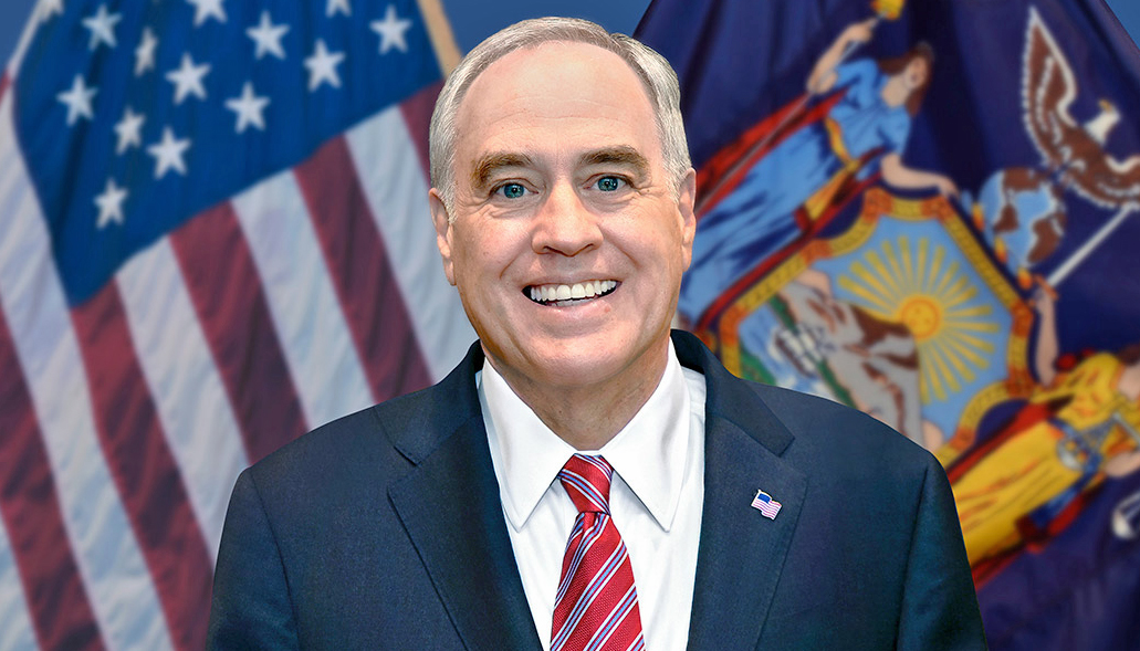 DiNapoli strikes cautious note to Wall Street prosperity run - Vimarsana News