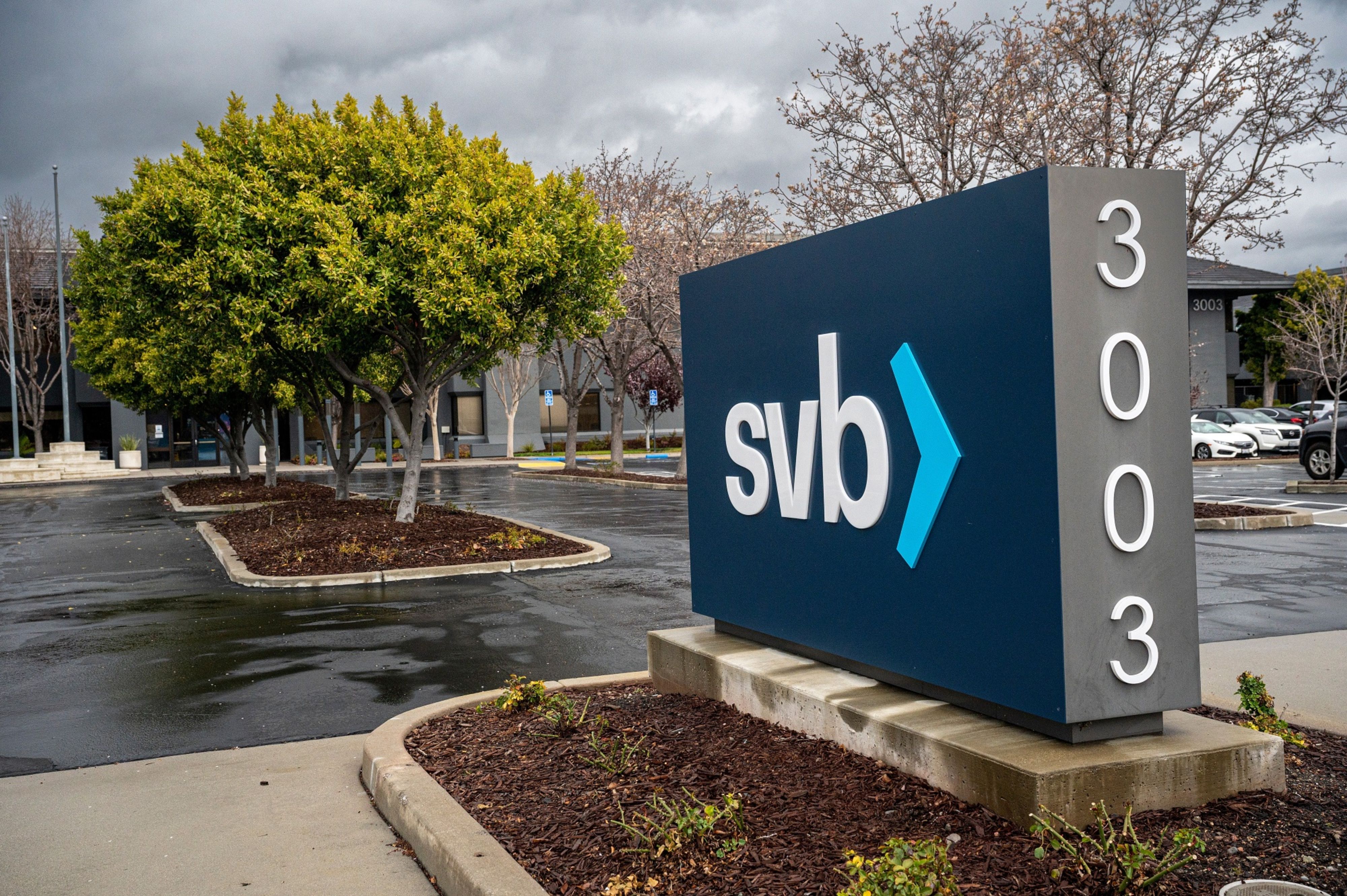Silicon Valley Bank collapse adds wrinkle to FOMC meeting - Vimarsana News