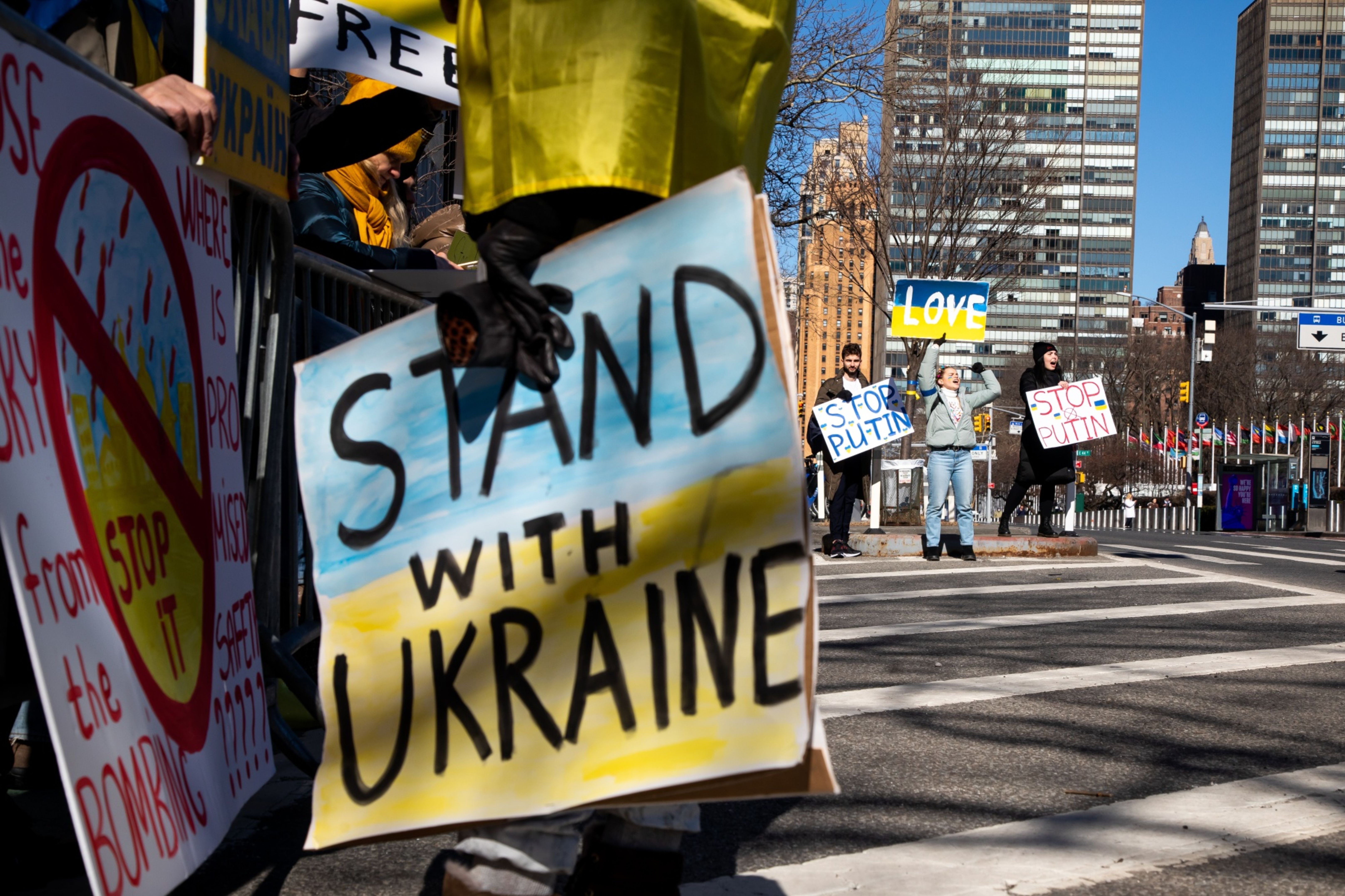 How the war in Ukraine has inspired aid from banks, credit unions - Vimarsana News
