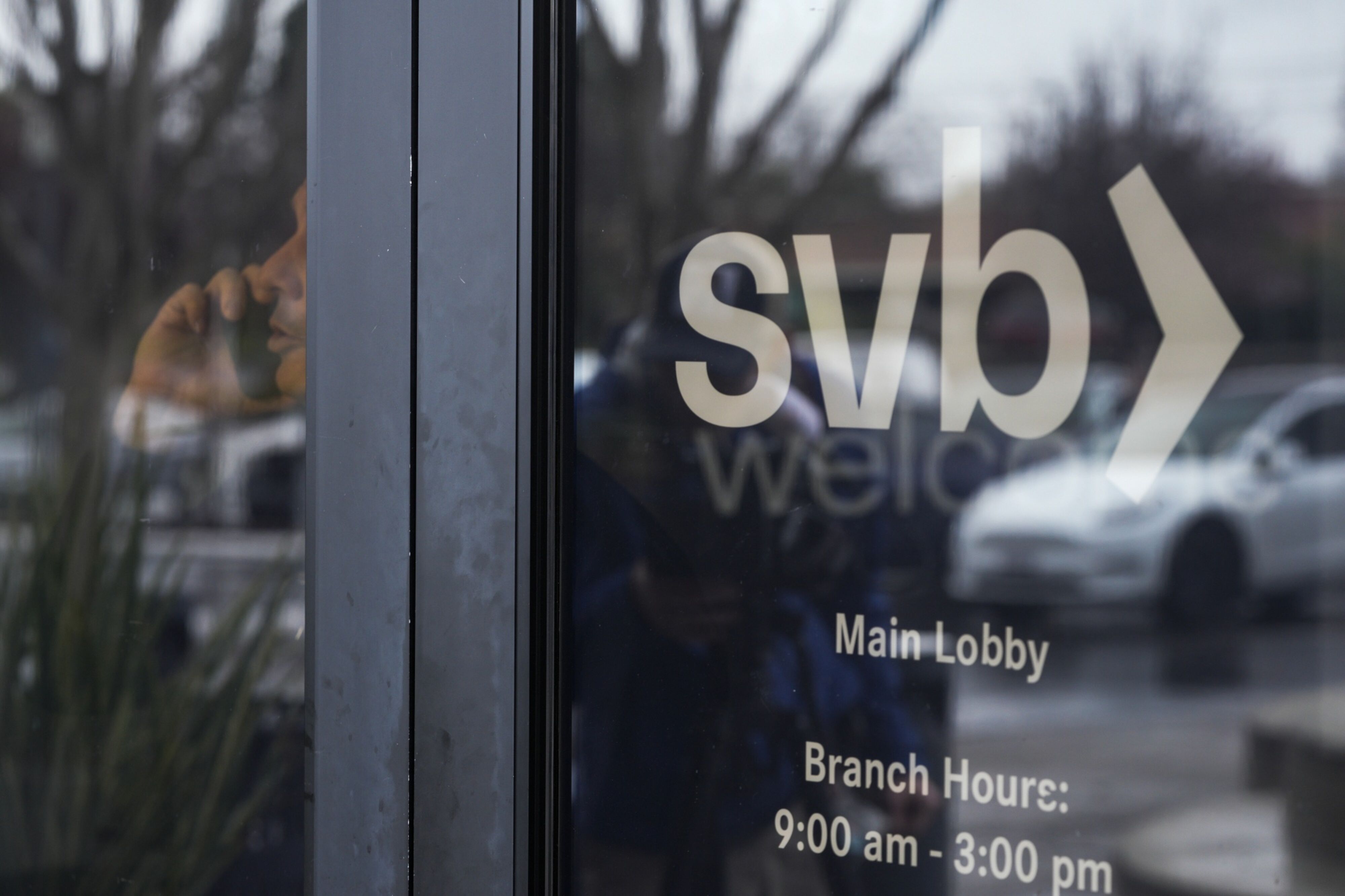 Did VCs and twitter trolls help take down Silicon Valley Bank? - Vimarsana News