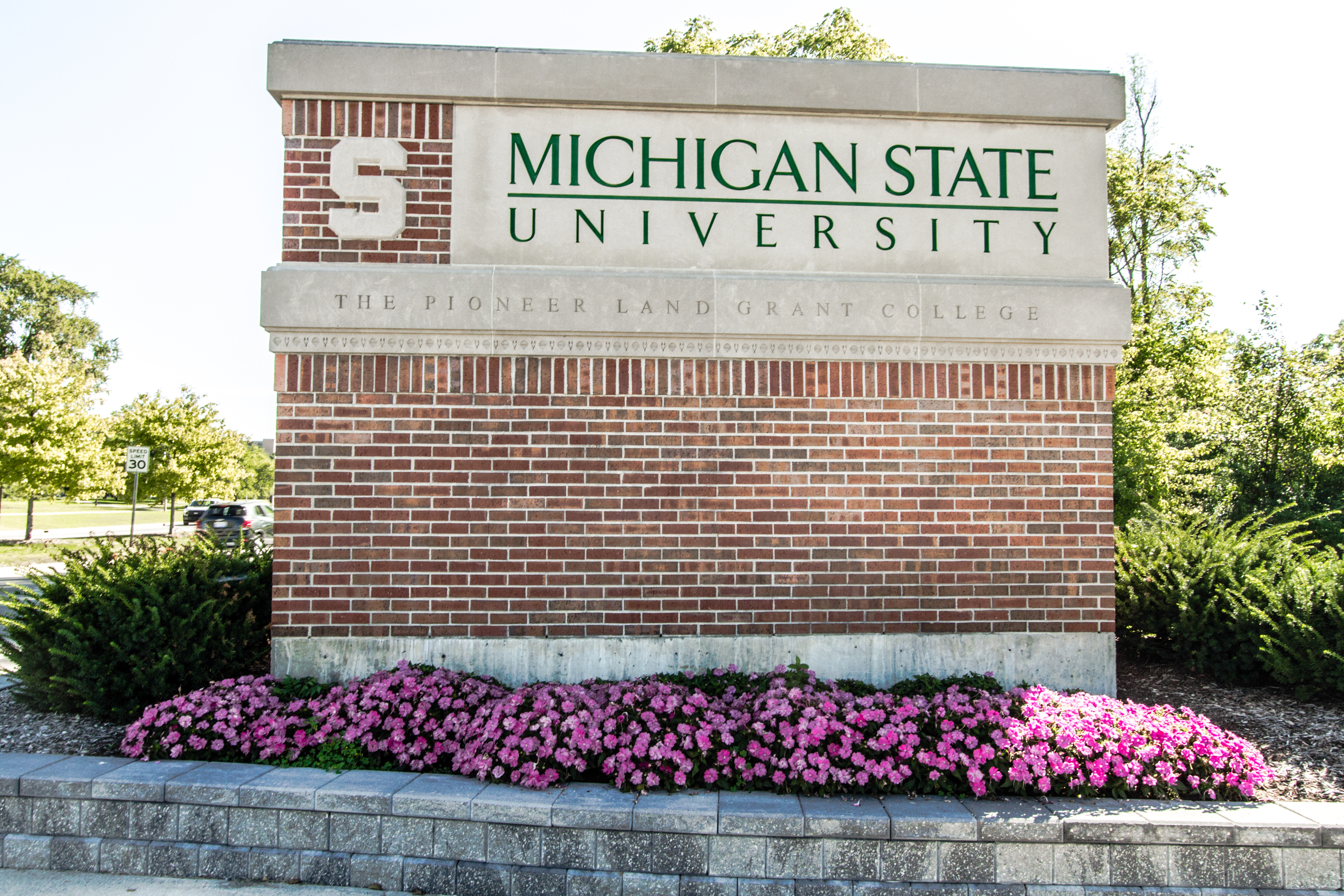 New digital credit union hones in on college graduates - Vimarsana News
