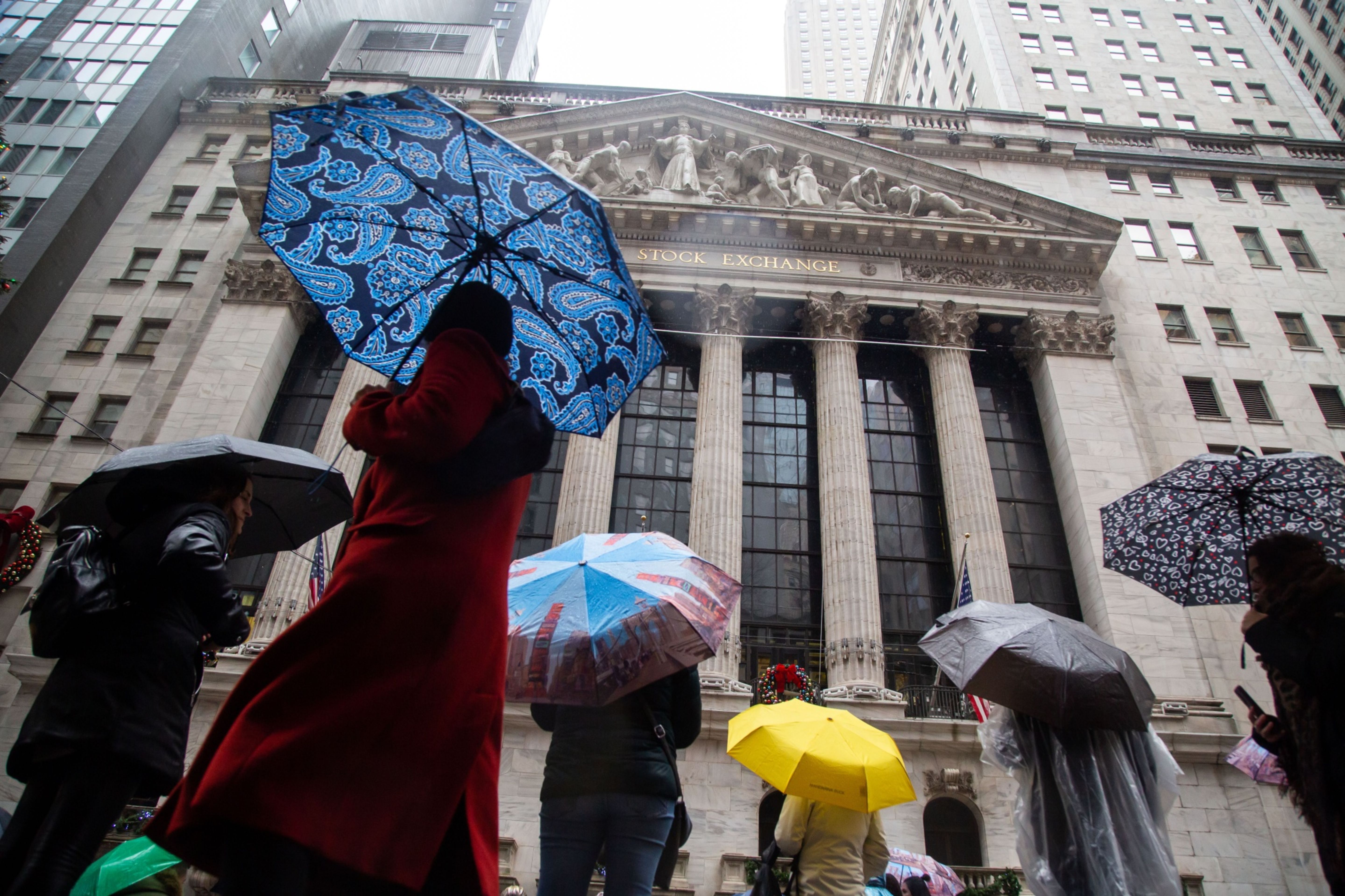 Wall Street asset managers race for $3 trillion active-ETF prize - Vimarsana News