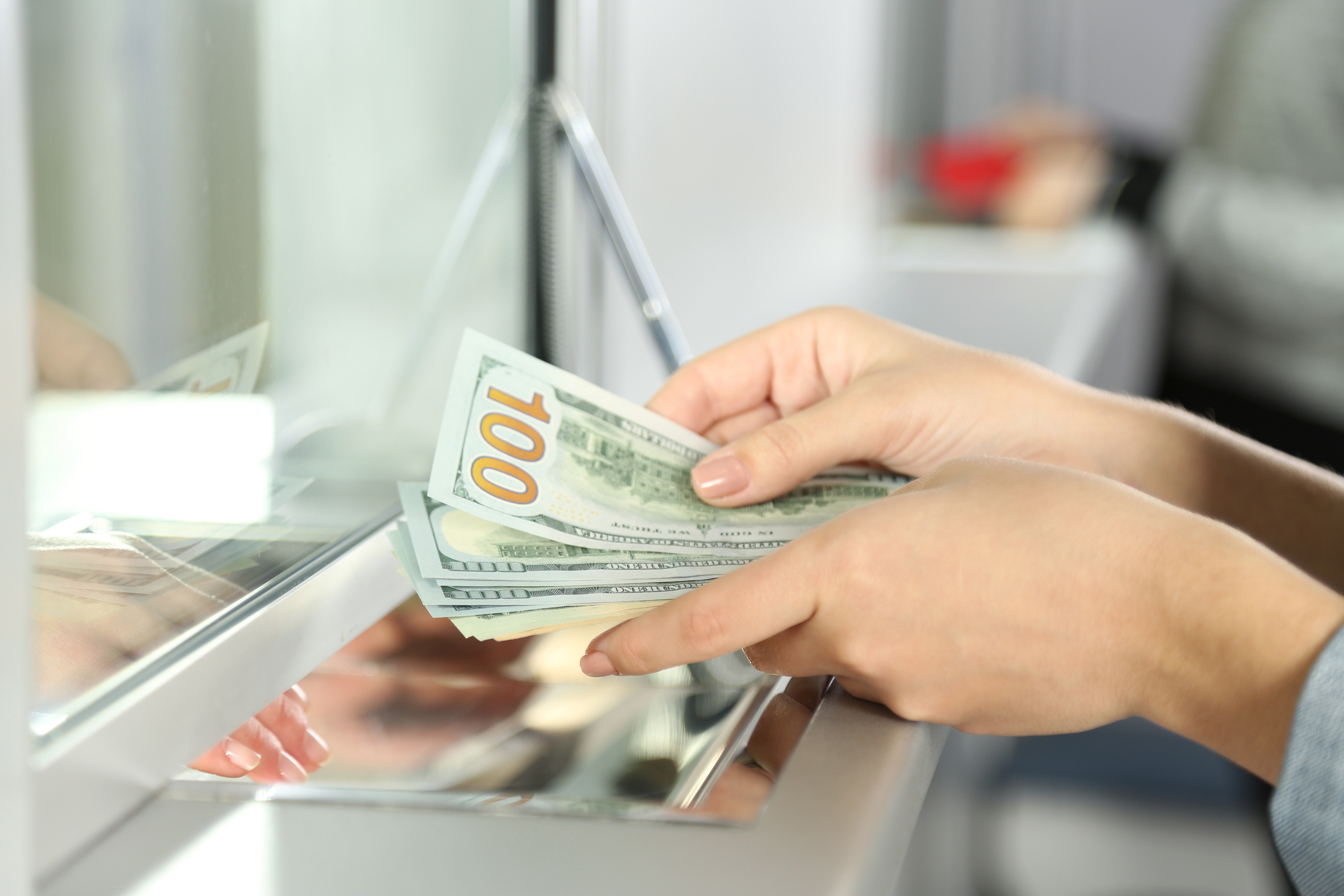 Are wages for bank workers keeping pace with CEO pay? - Vimarsana News