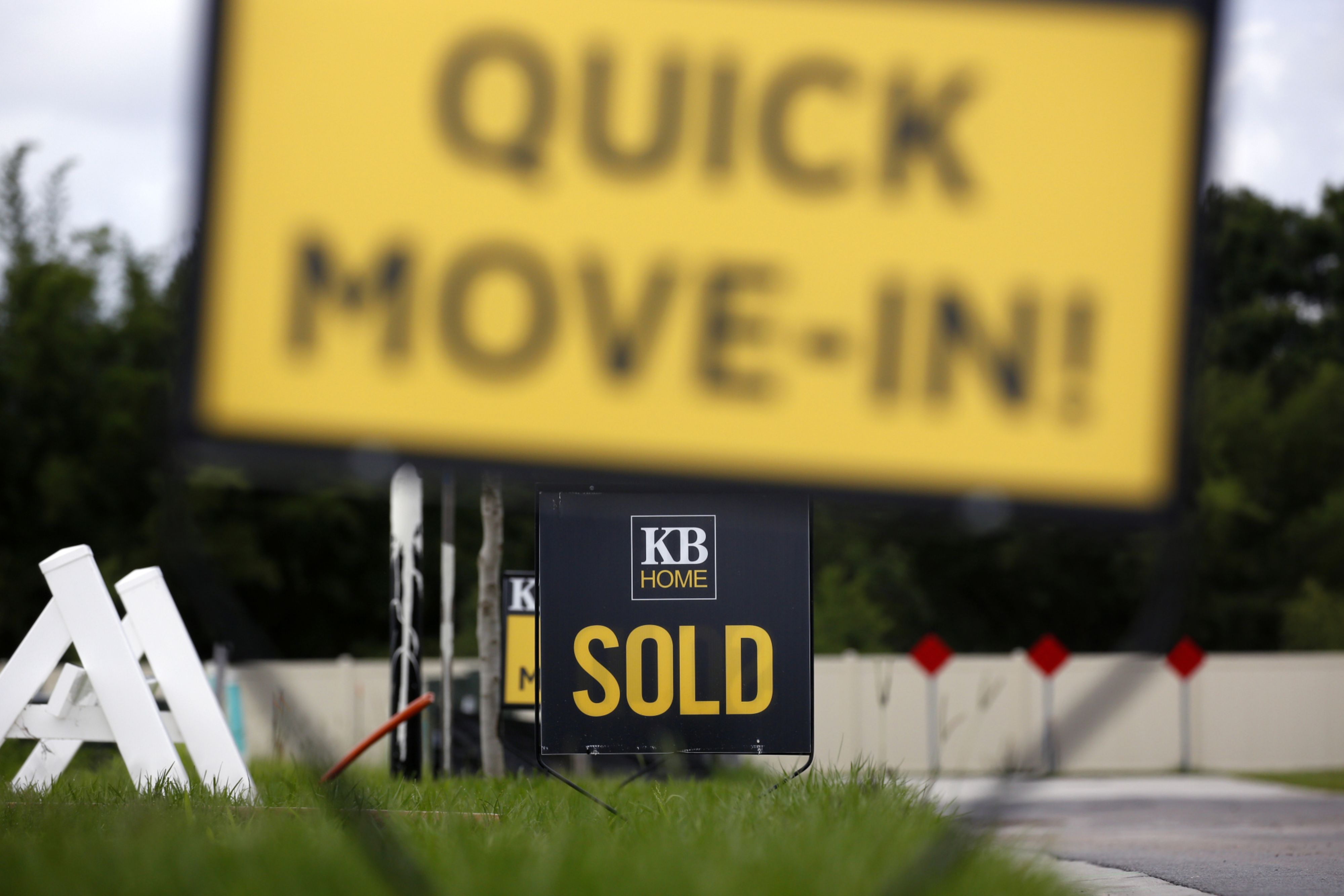More homebuyers are paying in cash, sweeping a majority of sales in some markets - Vimarsana News