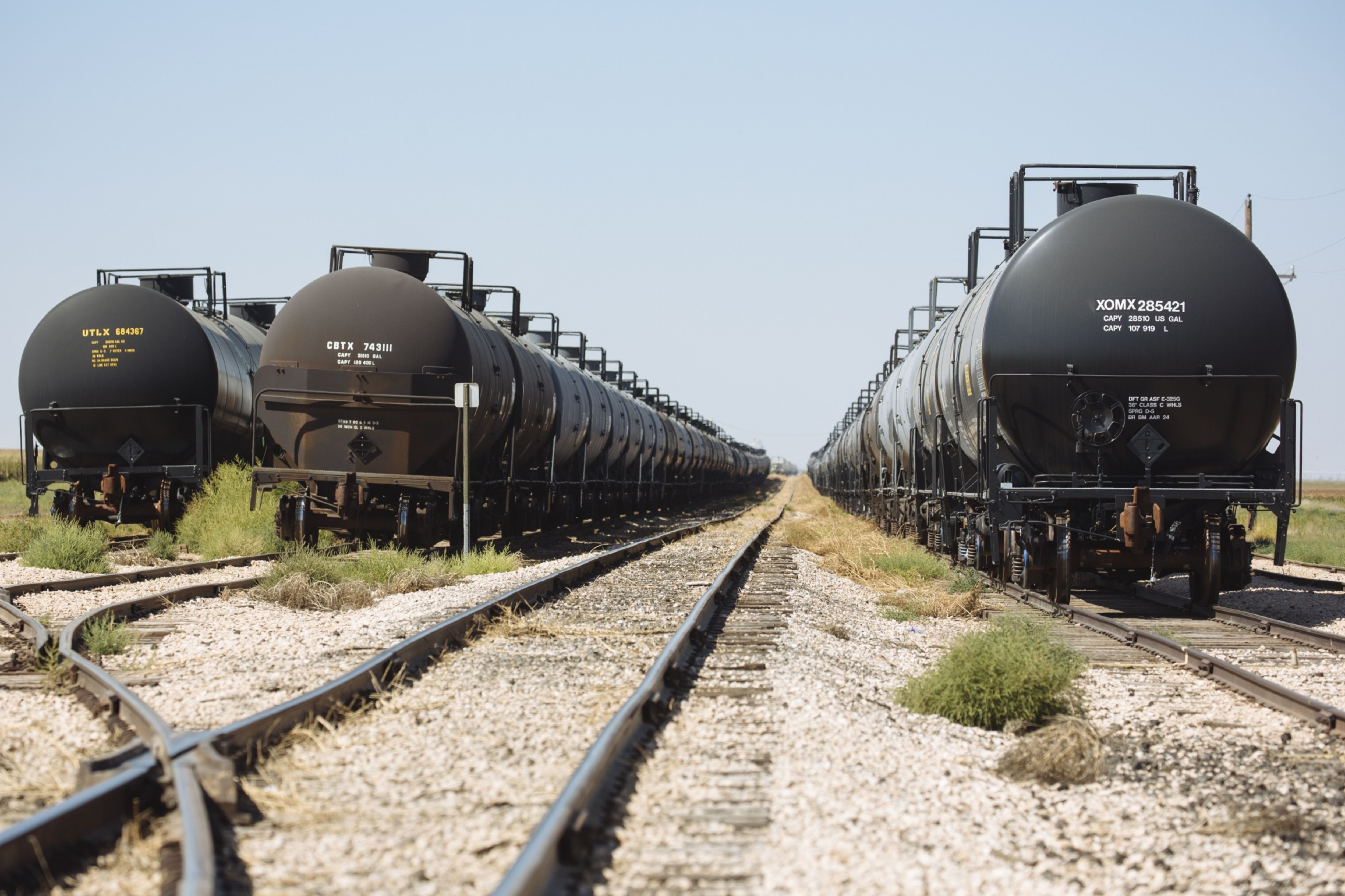 Environmentalists oppose private activity bonds for Utah oil railroad - Vimarsana News