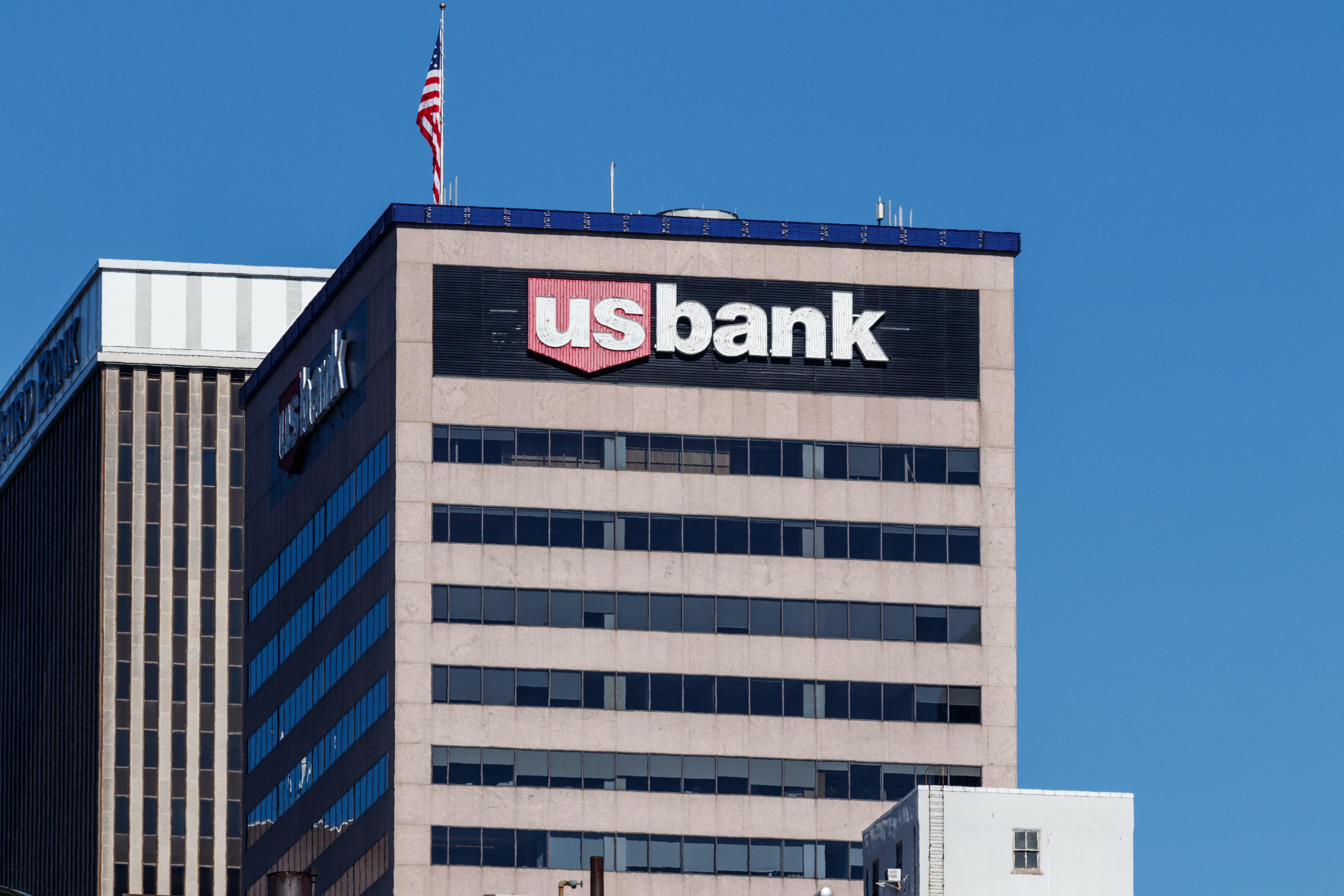 U.S. Bank uses internal 'volunteers' to lead 7,000-person cloud certification - Vimarsana News