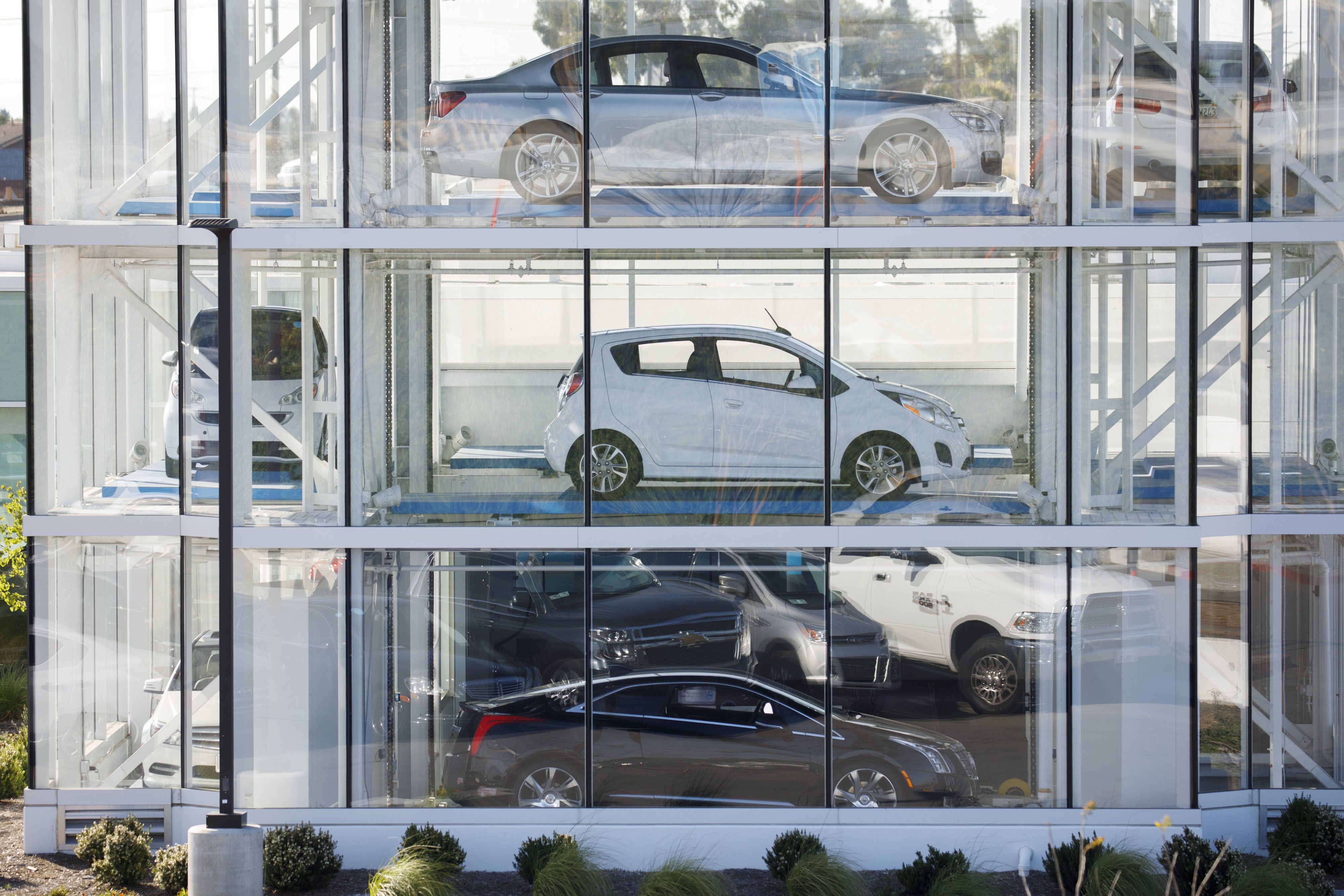 Credit unions hedge bets as auto industry rebounds - Vimarsana News