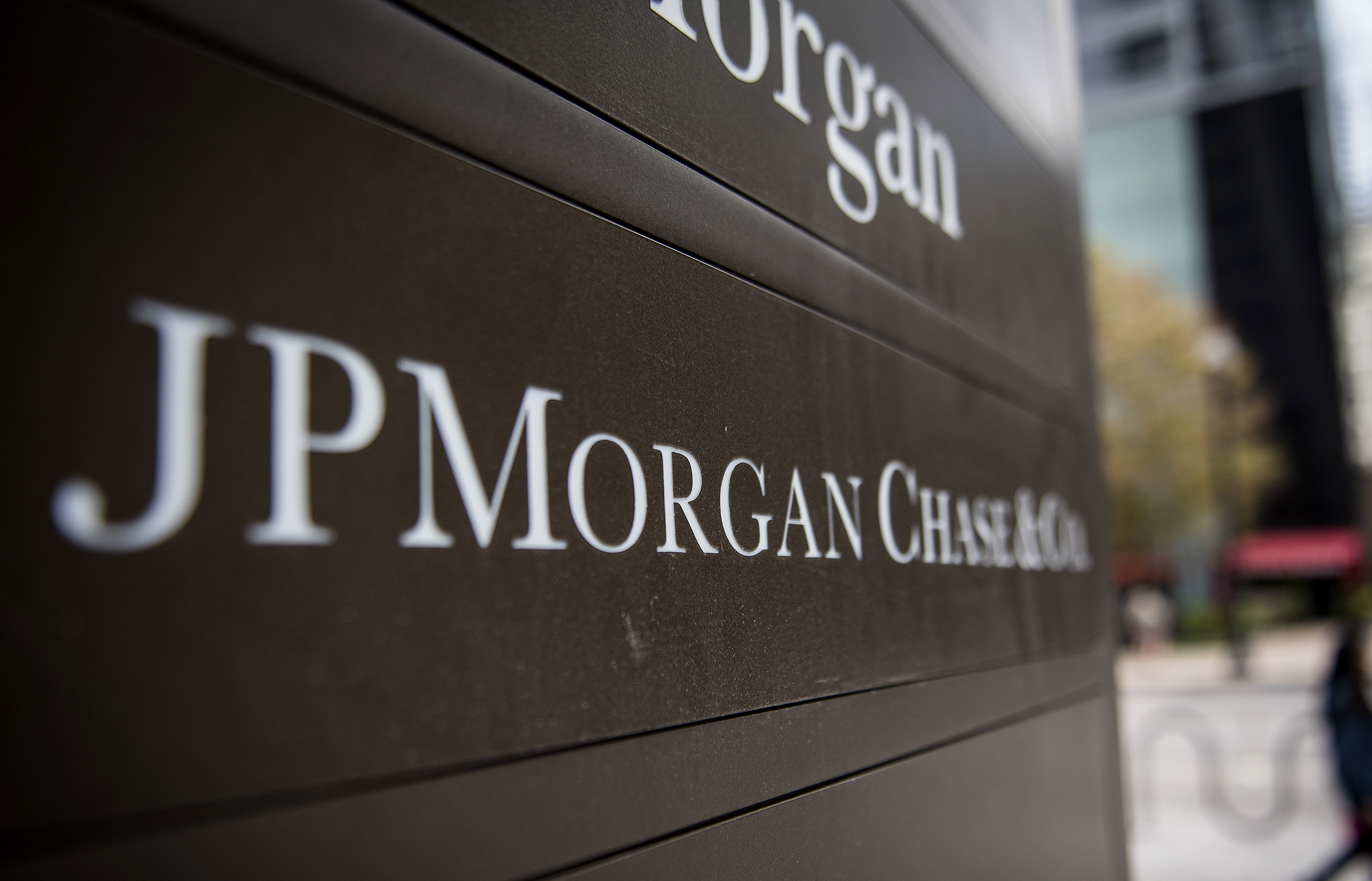 JP Morgan's new robo coach doubles as recruiting weapon - Vimarsana News