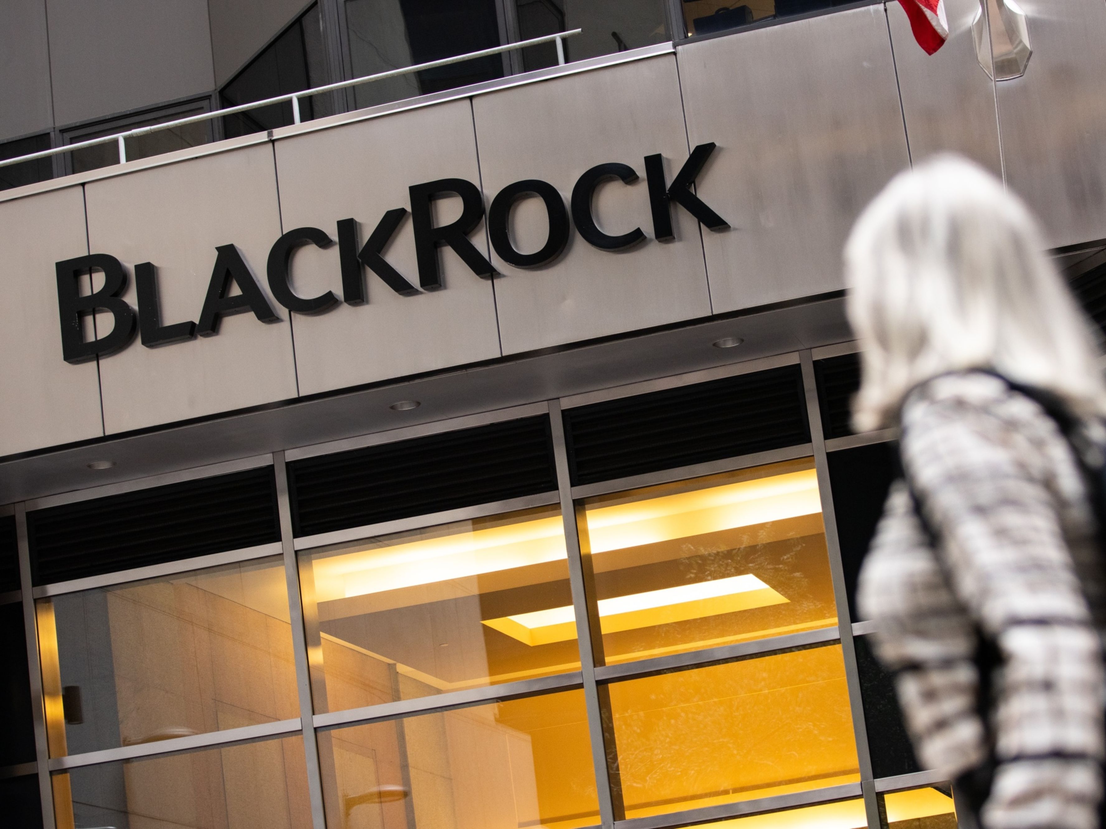 BlackRock, UBS among firms facing Texas ban over energy policies - Vimarsana News