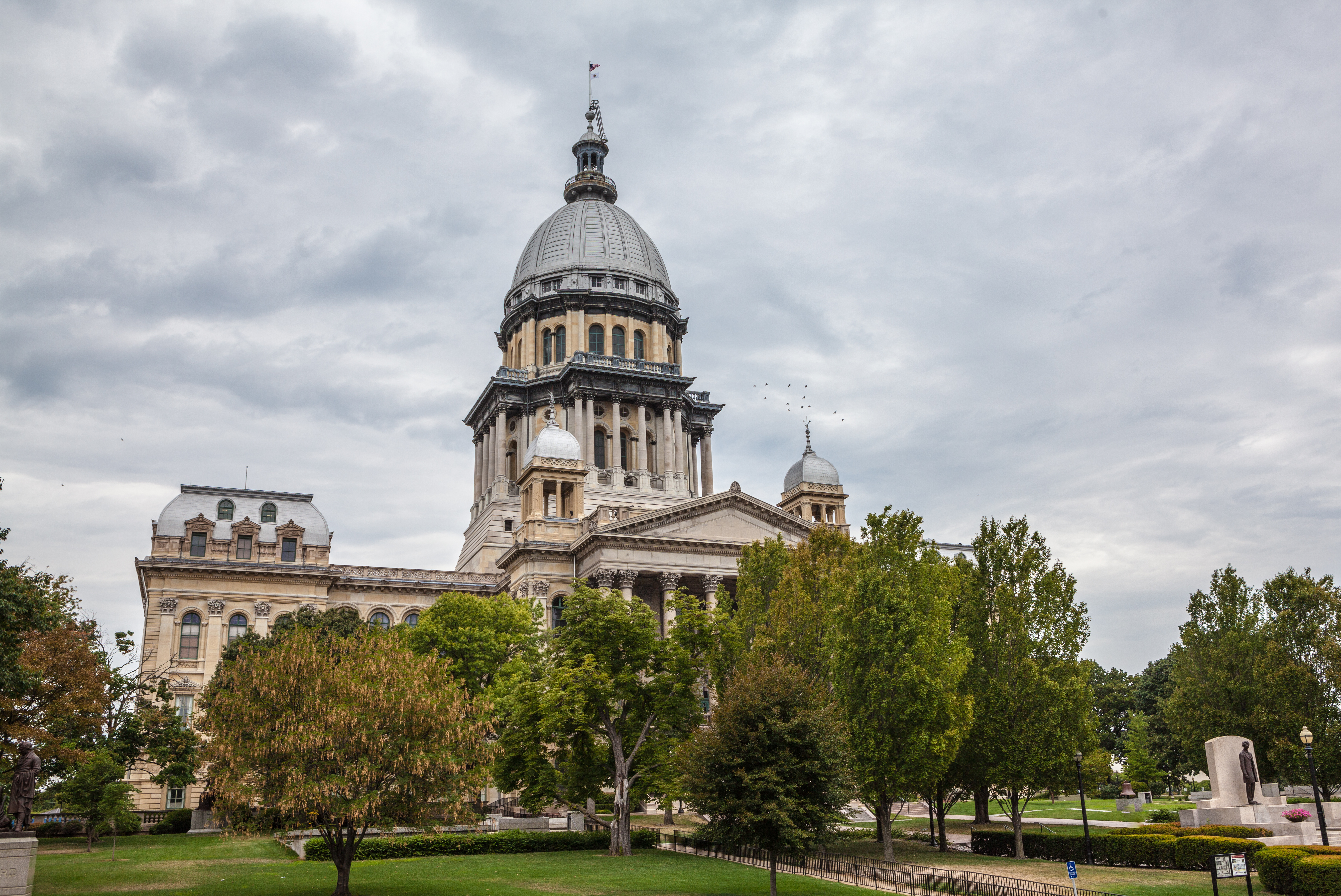 Midwest's 2021 refunding slide deeper than growth in new money deals - Vimarsana News