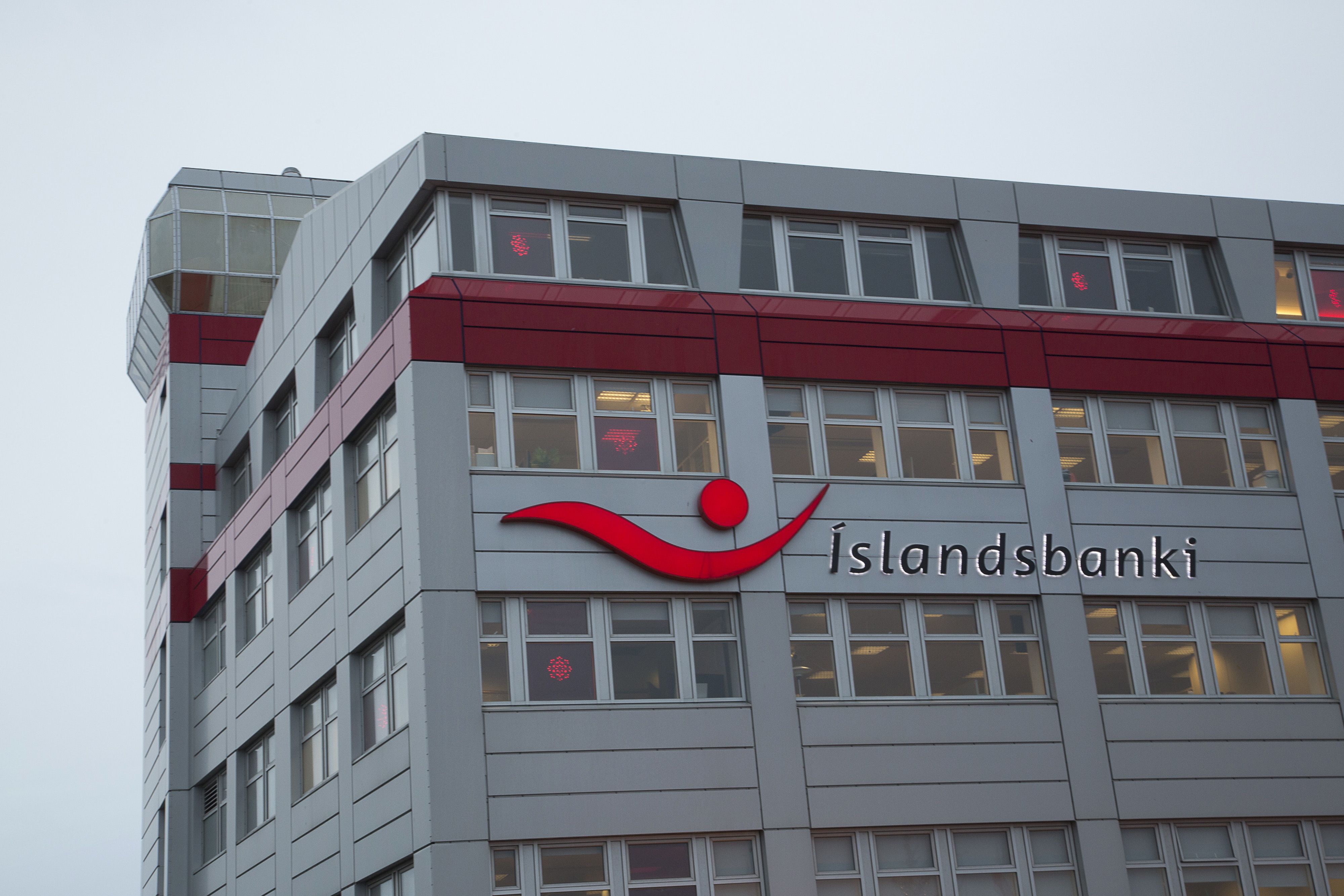 Bungled Excel sheet hurts profits from Islandsbanki sale - Vimarsana News