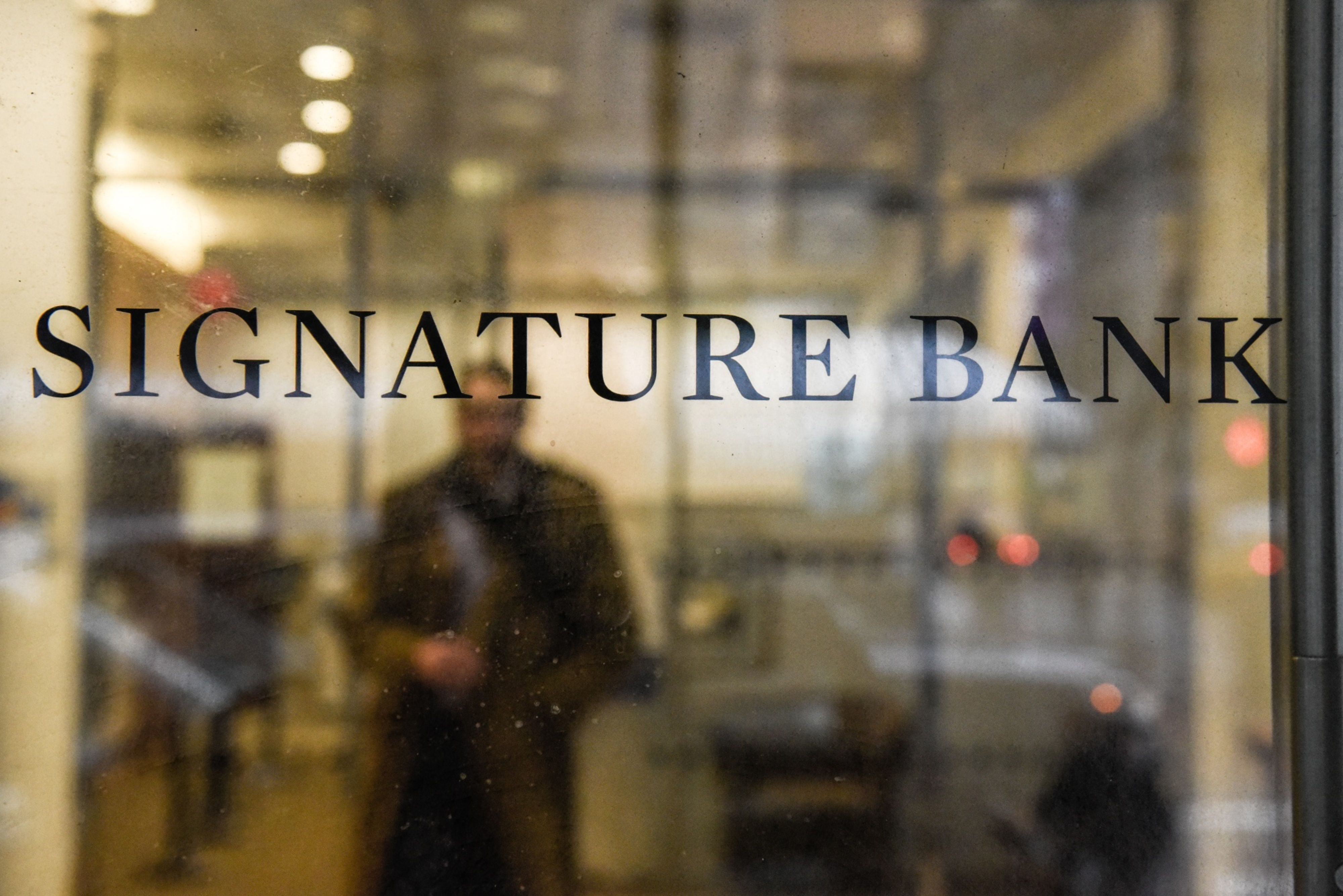 Signature Bank was seized after leaders caused 'crisis of confidence' - Vimarsana News